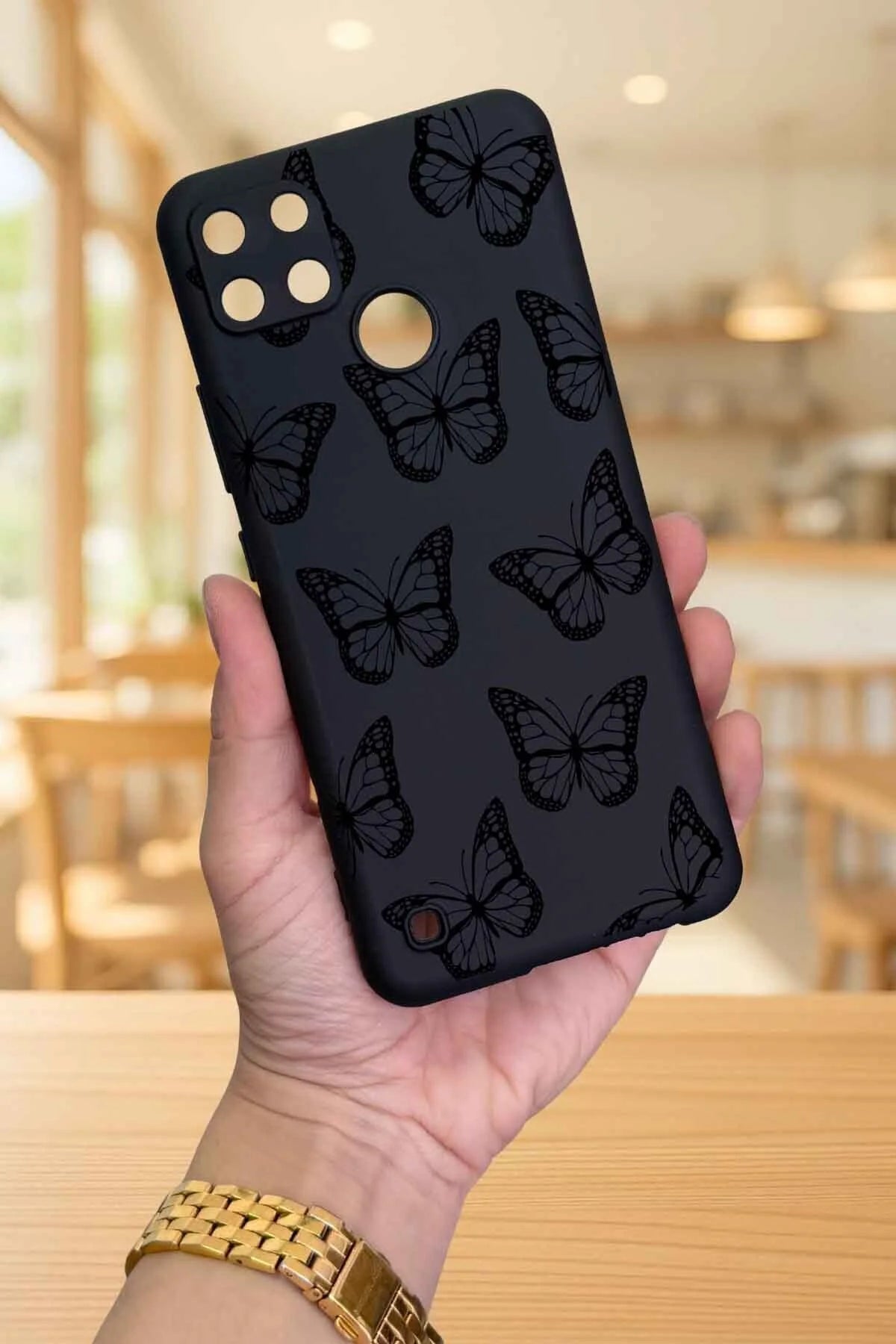 Realme C21Y Ve C25Y -SİYAH KELEBEK DESENLİ Silikon Darbe Emici Klasik Korumalı Rubber Kılıf