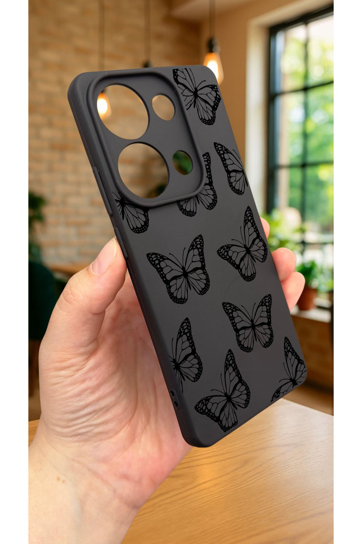 Redmi Note 13 Pro 4G SİYAH KELEBEK DESENLİ Silikon Darbe Emici Klasik Korumalı Rubber Kılıf