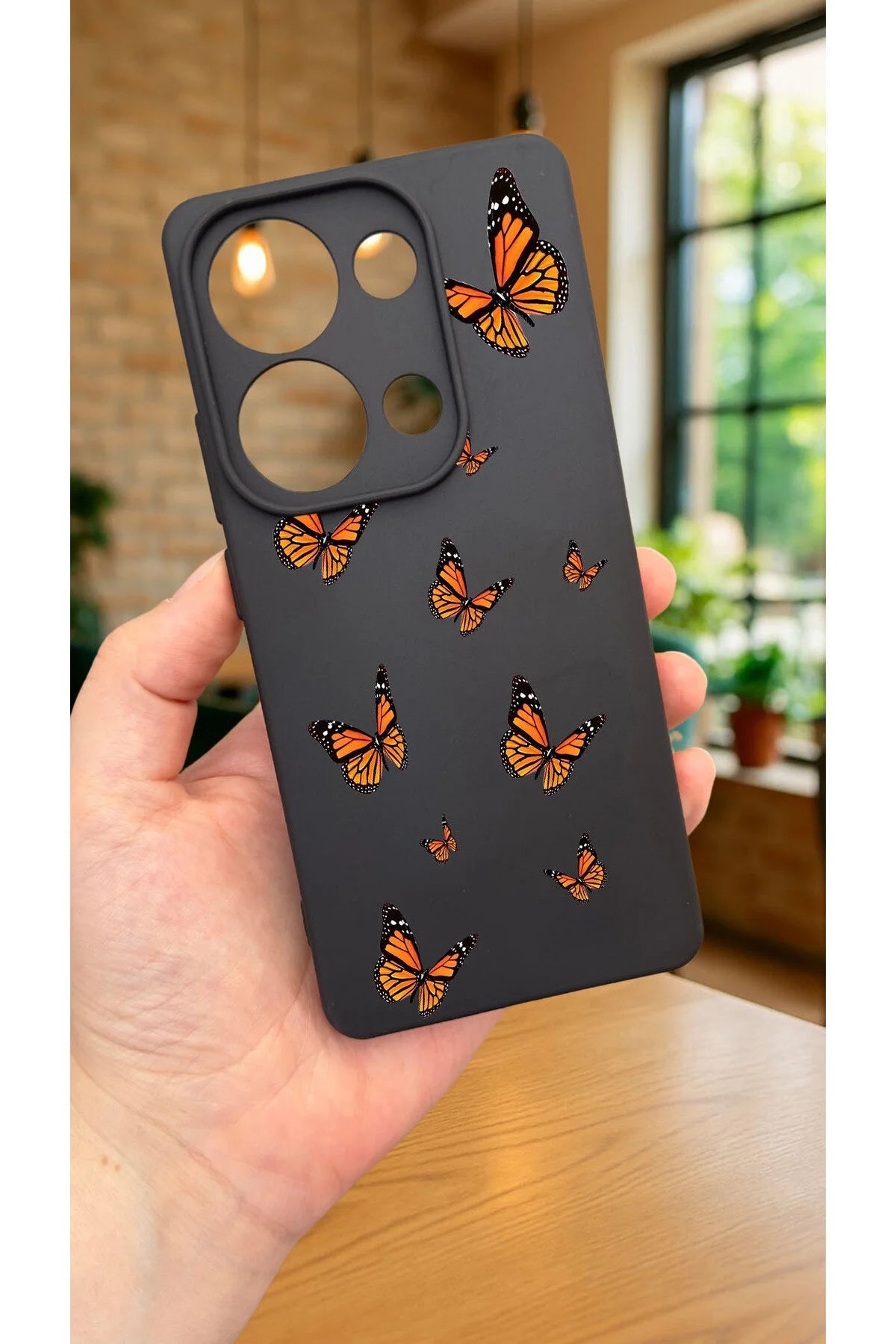 Redmi Note 13 Pro 4G TURUNCU KELEBEK DESENLİ Silikon Darbe Emici Klasik Korumalı Rubber Kılıf