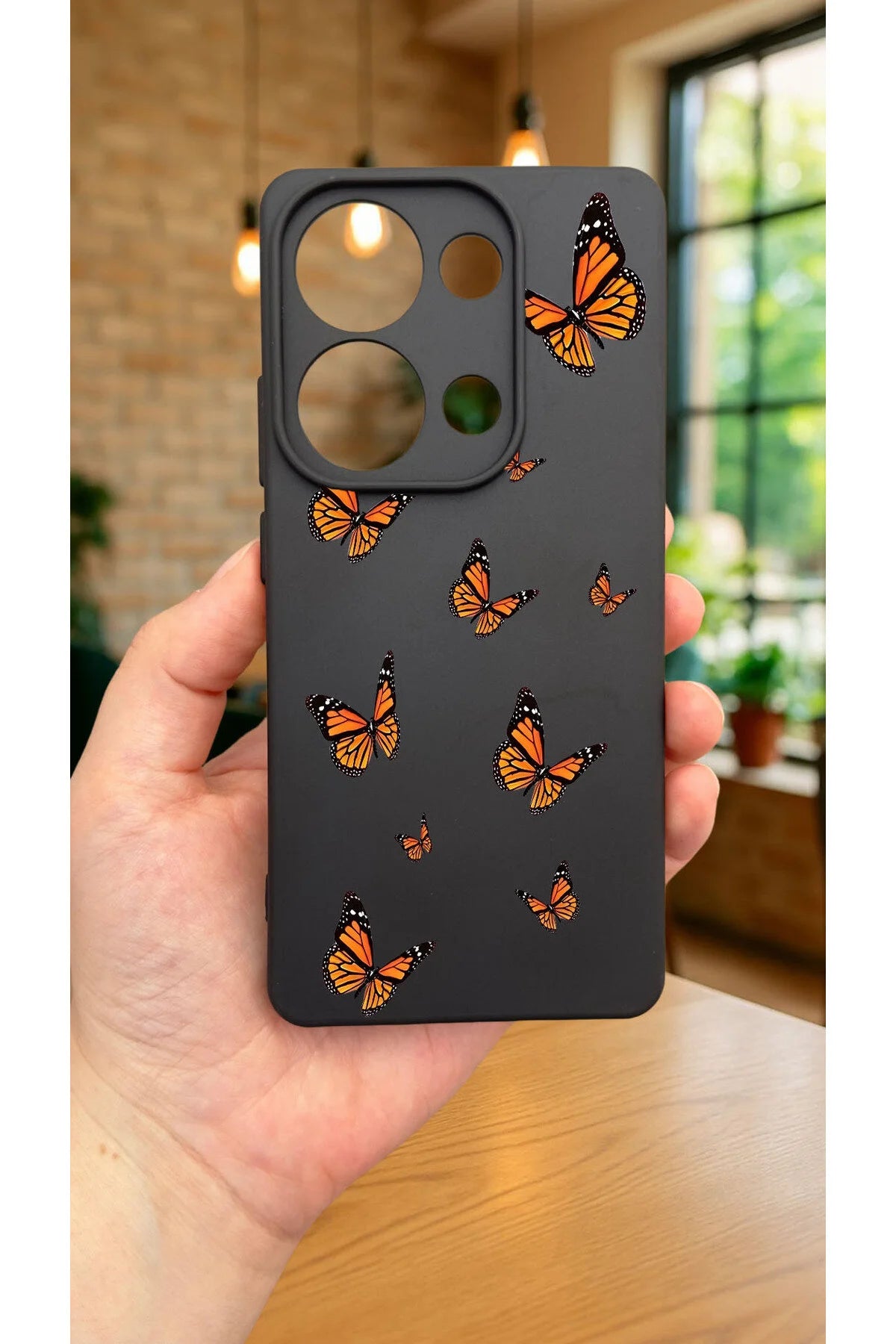 Redmi Note 13 Pro 4G TURUNCU KELEBEK DESENLİ Silikon Darbe Emici Klasik Korumalı Rubber Kılıf