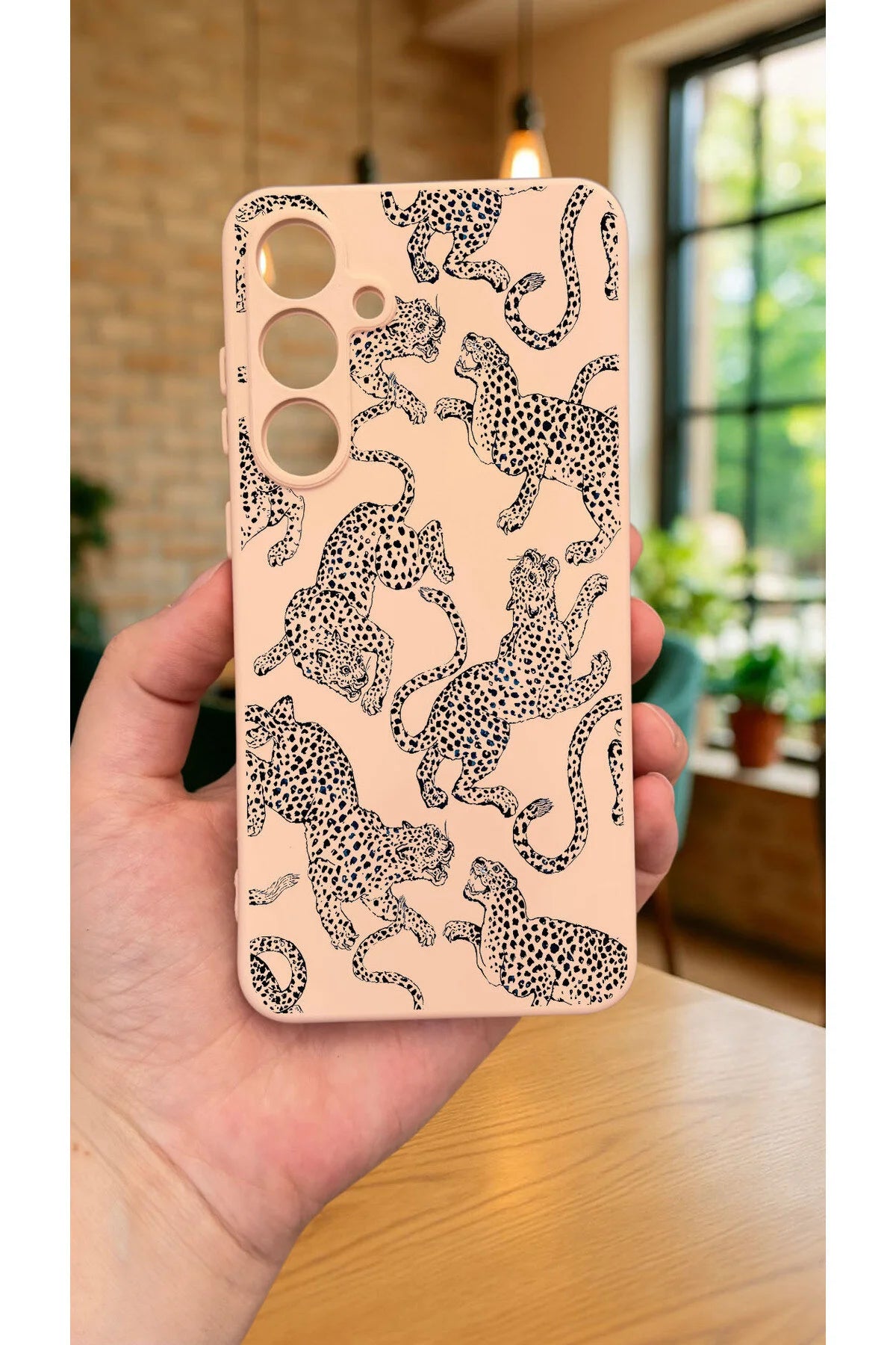 Samsung Galaxy S24FE -LEOPAR DESENLİ Silikon Darbe Emici Klasik Korumalı Rubber Kılıf