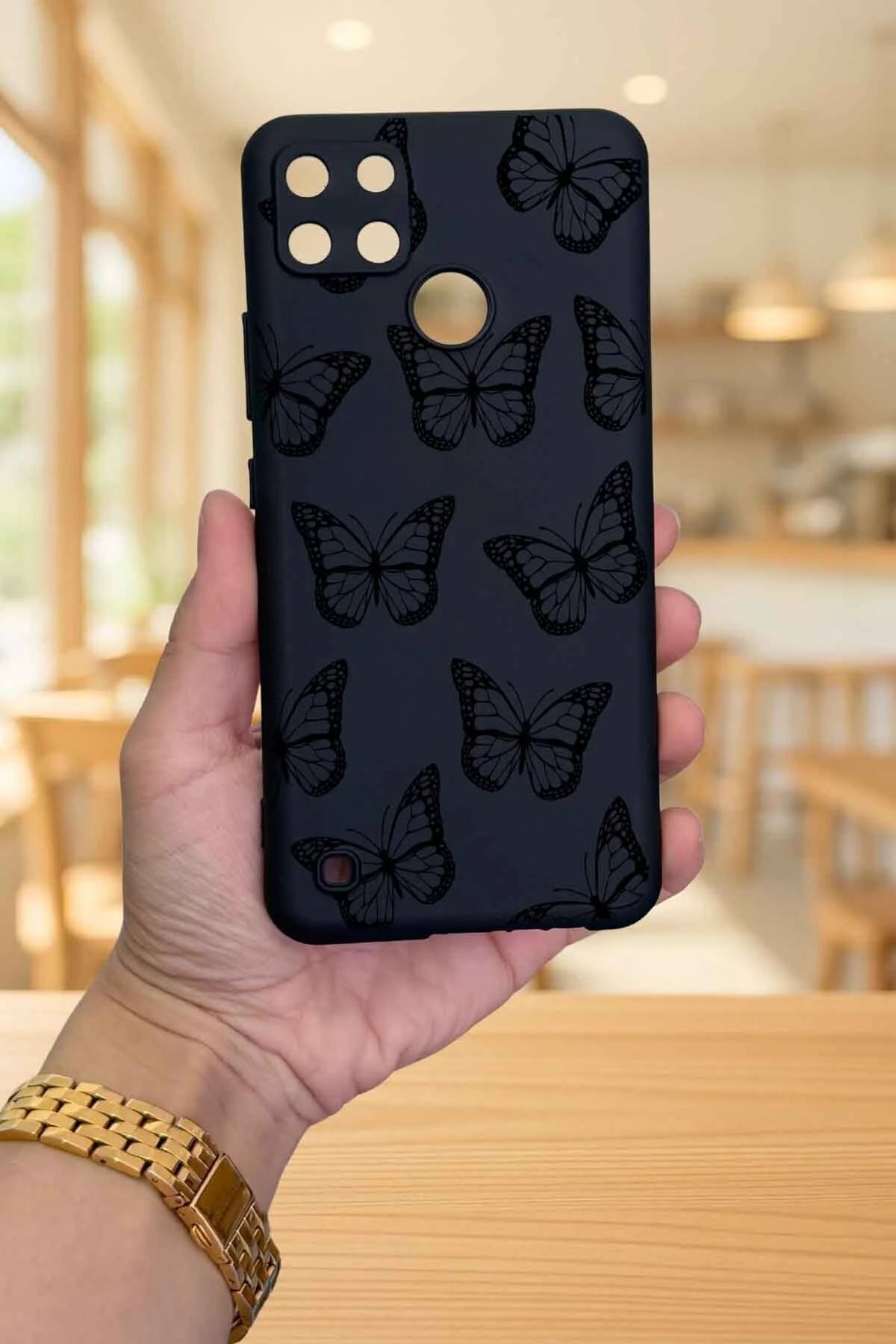 Realme C21Y Ve C25Y -SİYAH KELEBEK DESENLİ Silikon Darbe Emici Klasik Korumalı Rubber Kılıf