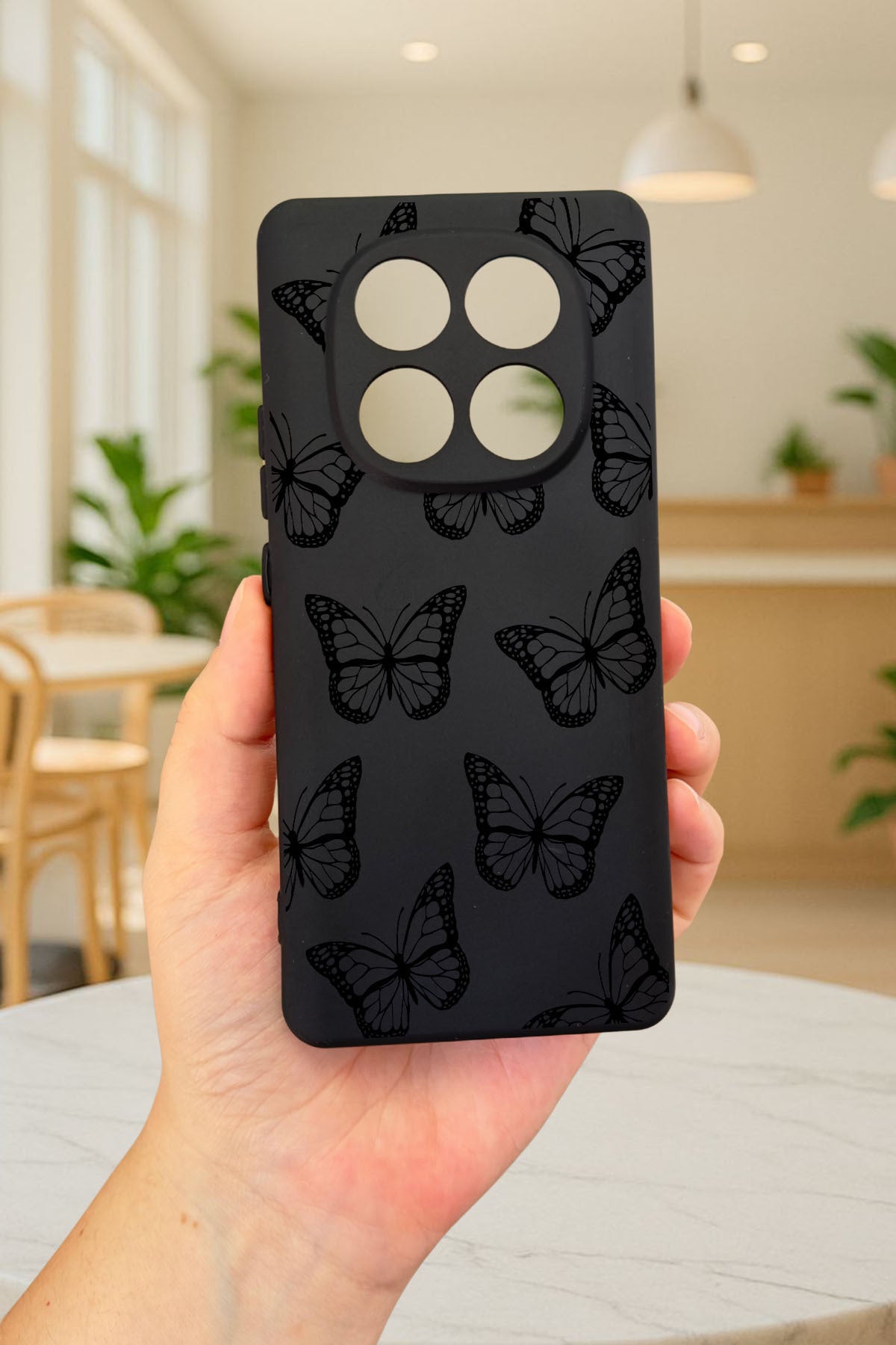 Redmi Note 14 Pro 4G - SİYAH KELEBEK DESENLİ Silikon Darbe Emici Klasik Korumalı Rubber Kılıf