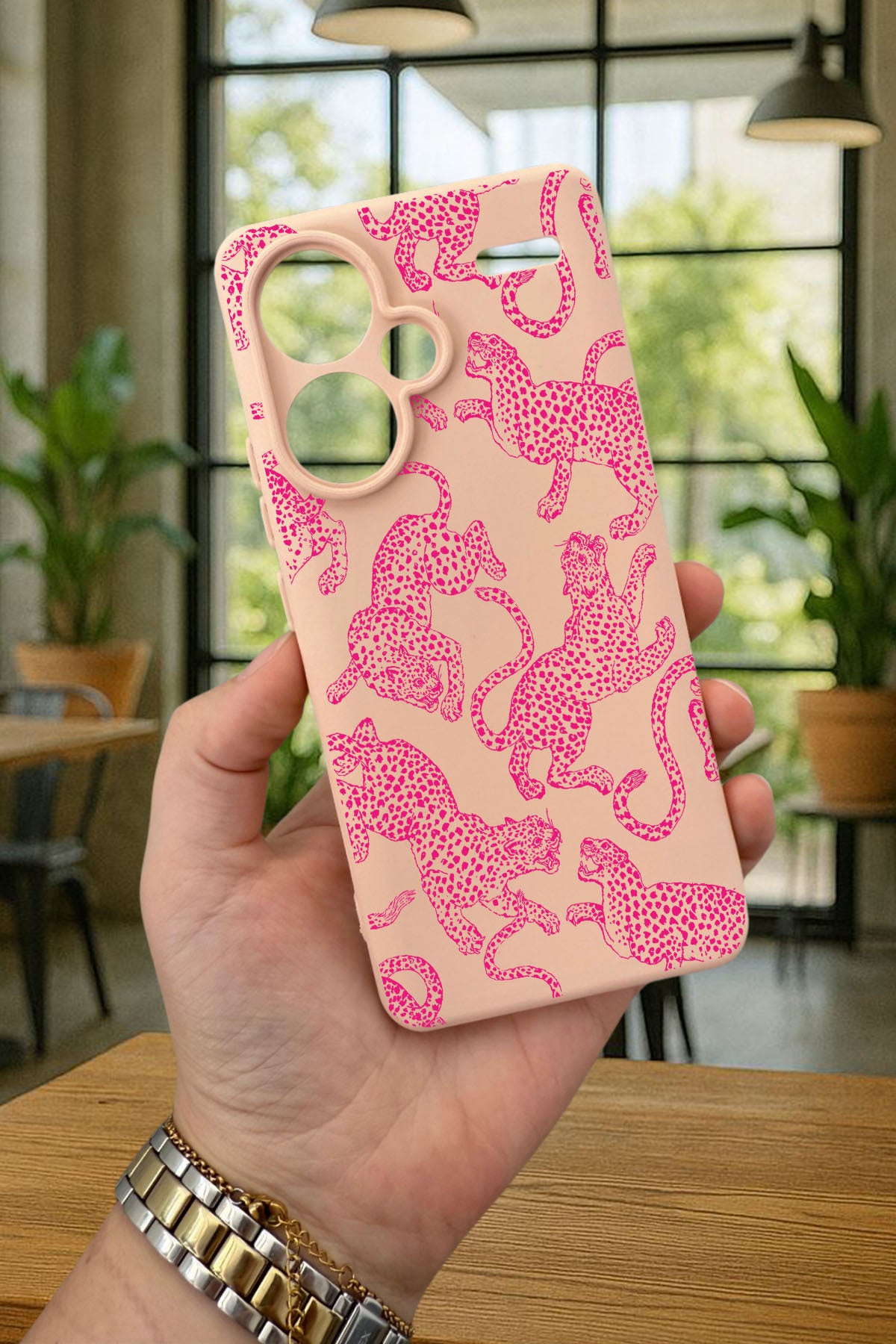 Redmi Note 13 Pro Plus PEMBE LEOPAR DESENLİ Silikon Darbe Emici Klasik Korumalı Rubber Kılıf