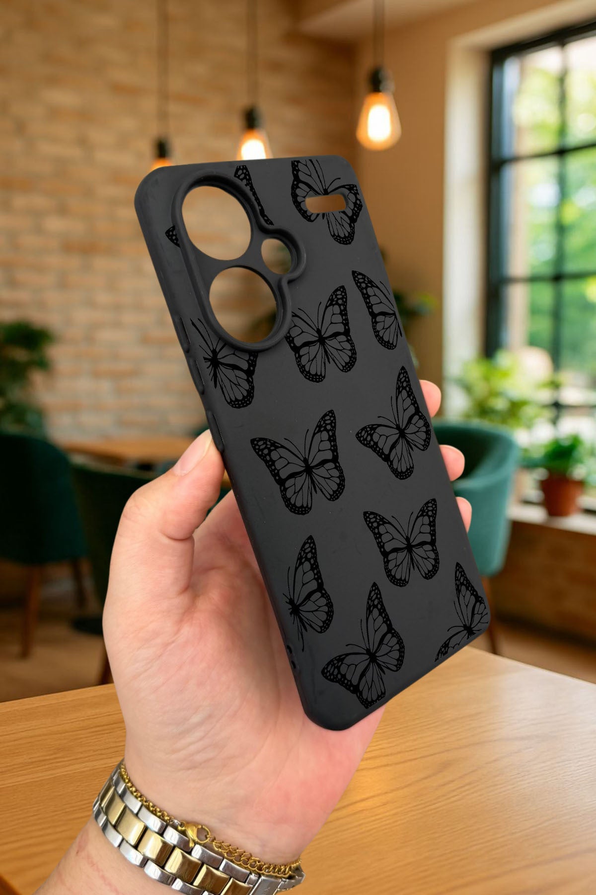 Redmi Note 13 Pro Plus SİYAH KELEBEK DESENLİ Silikon Darbe Emici Klasik Korumalı Rubber Kılıf