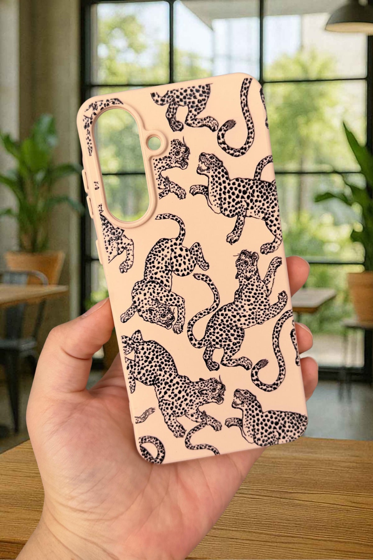 Samsung Galaxy A56 Uyumlu Leopar Desenli Silikon Darbe Emici Klasik Korumalı Rubber Kılıf