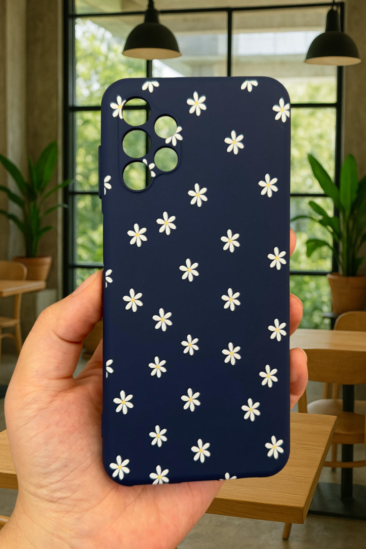 Samsung Galaxy A13 Uyumlu Mini Papatya Desenli Silikon Darbe Emici Klasik Korumalı Rubber Kılıf