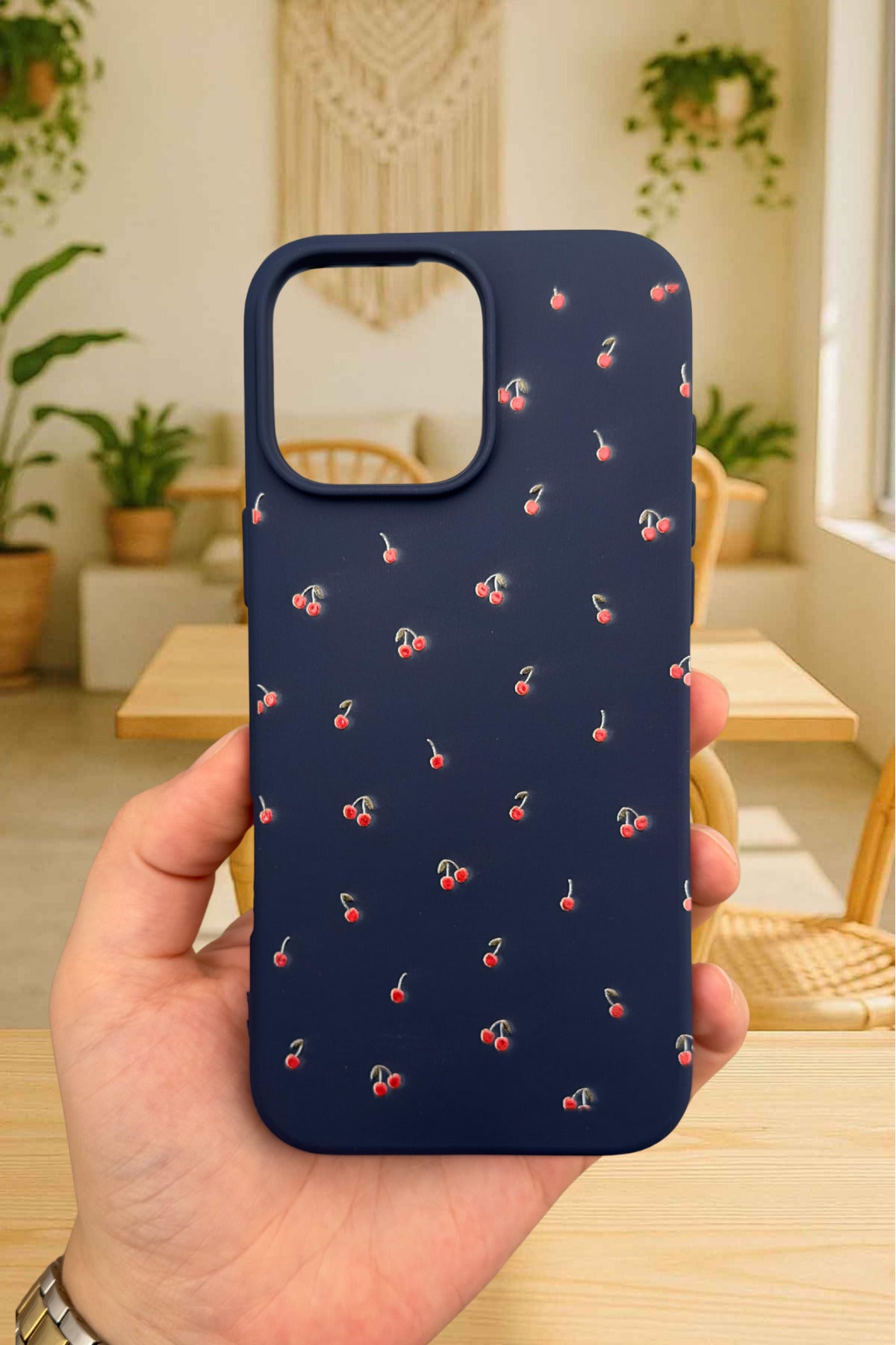 iPhone 14 Plus ve 15 Plus -MİNİ KİRAZ DESENLİ Silikon Darbe Emici Klasik Korumalı Rubber Kılıf