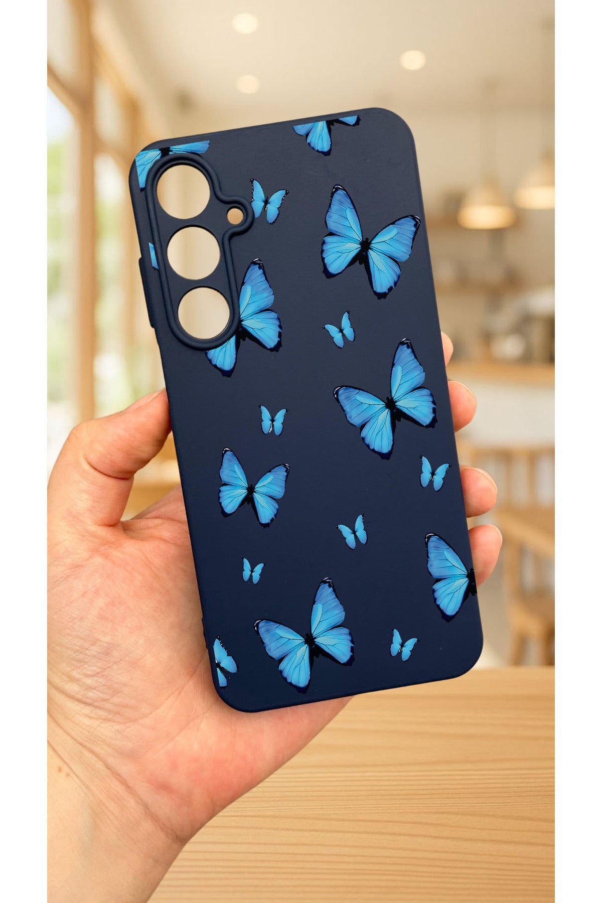 Samsung Galaxy A55 -MAVİ KELEBEK DESENLİ Silikon Darbe Emici Klasik Korumalı Rubber Kılıf