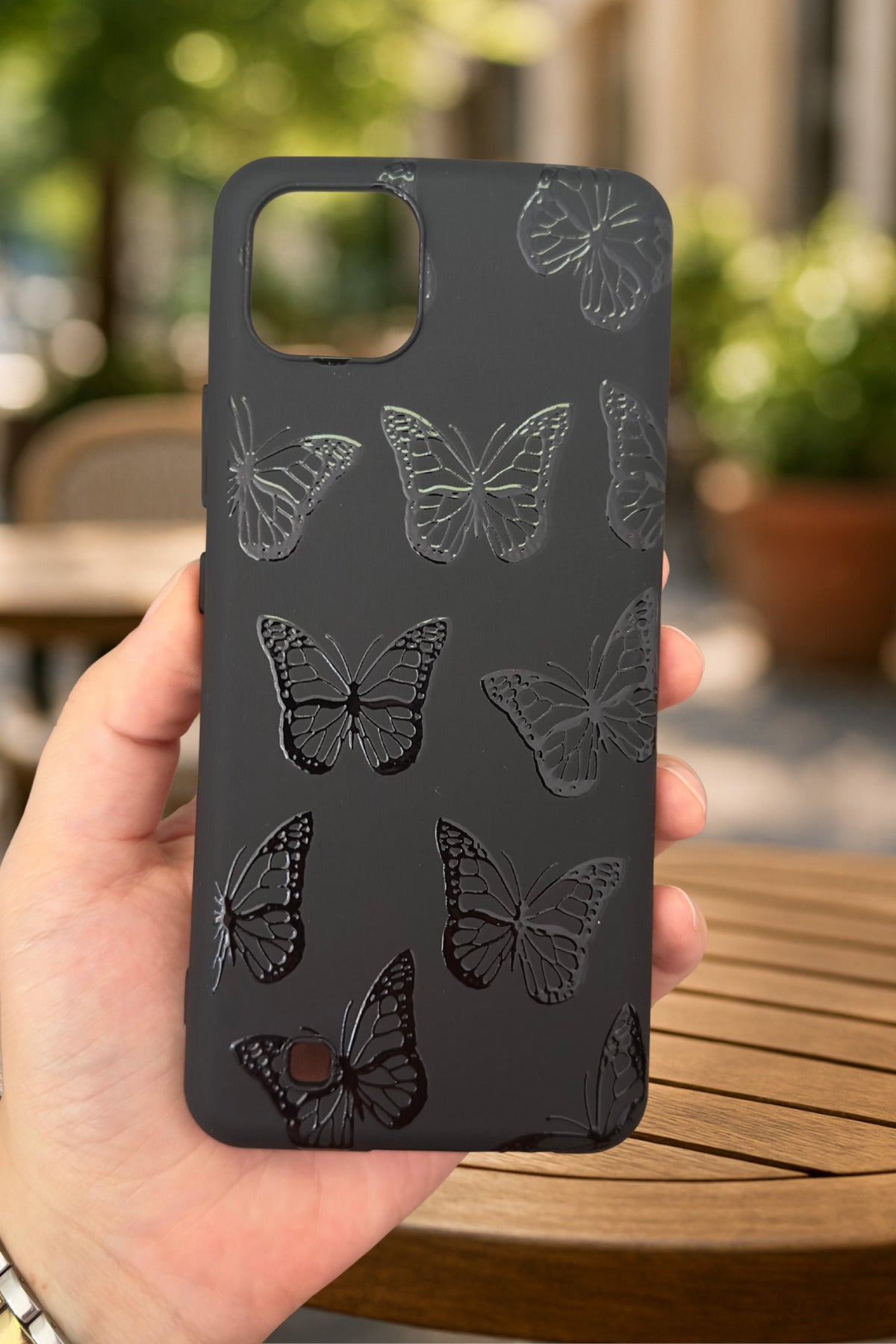 Realme C11 -SİYAH KELEBEK DESENLİ Silikon Darbe Emici Klasik Korumalı Rubber Kılıf