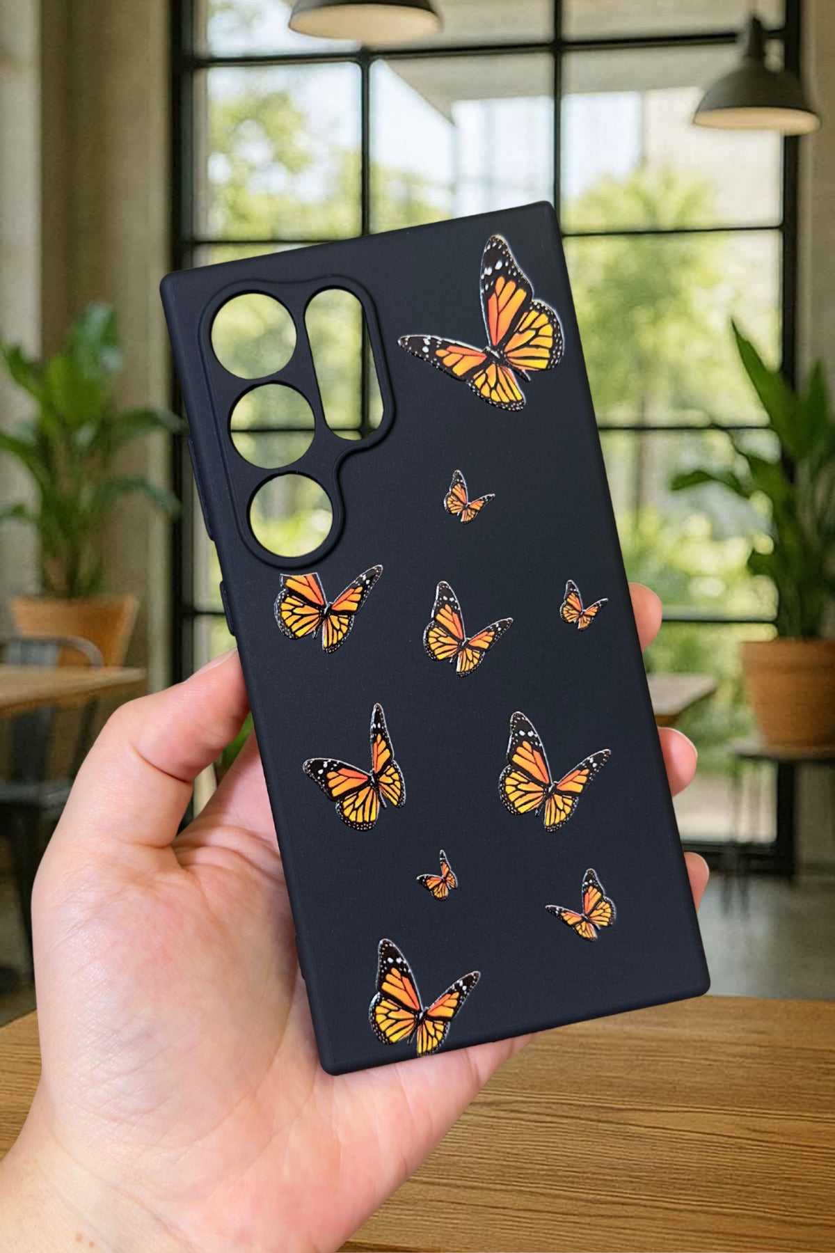 Samsung Galaxy S24 Ultra-TURUNCU KELEBEK DESENLİ Silikon Darbe Emici Klasik Korumalı Rubber Kılıf