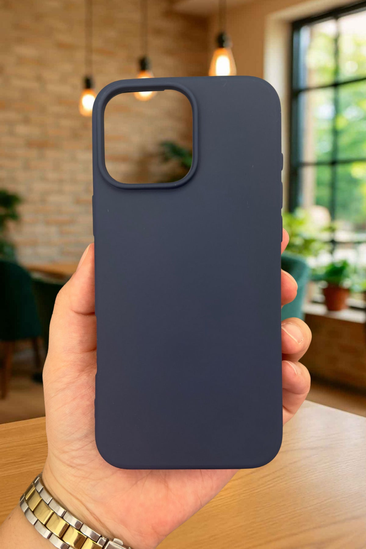 iPhone 14 Plus ve 15 Plus - Silikon Darbe Emici Klasik Korumalı Rubber Kılıf