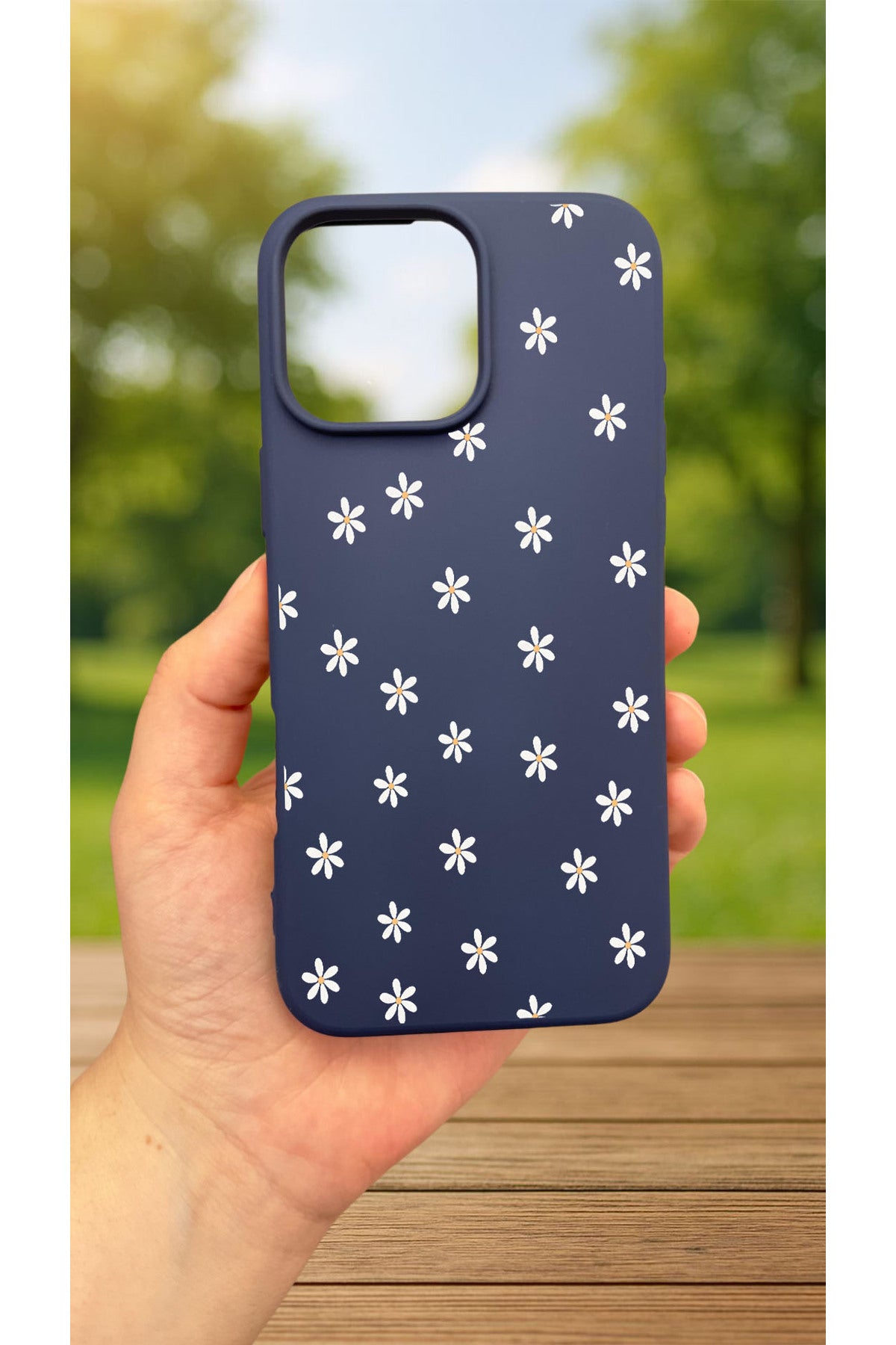 iPhone 15 Pro Max -MİNİ PAPATYA DESENLİ Silikon Darbe Emici Klasik Korumalı Rubber Kılıf