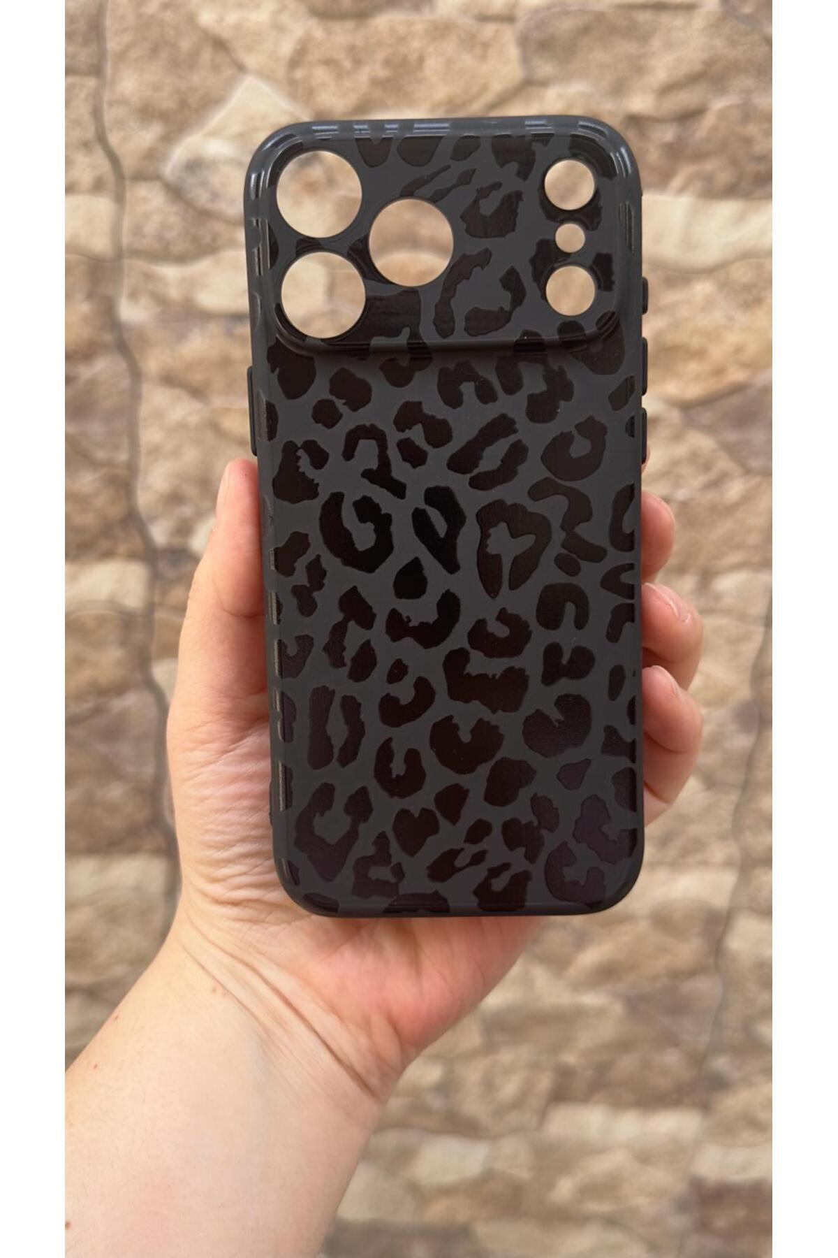 iPhone 17 Pro Max Uyumlu Leopar Desenli Silikon Darbe Emici Klasik Korumalı Rubber Kılıf