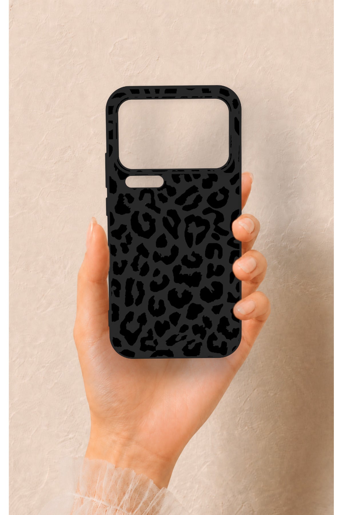 Mi 17 Pro Max Uyumlu Siyah Leopar Desenli Silikon Kılıf