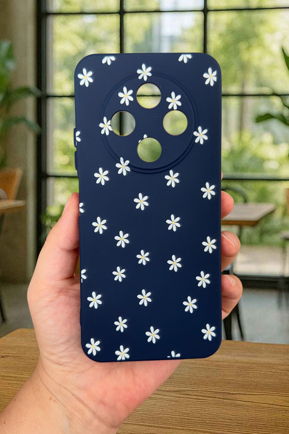 TECNO SPARK 30C Uyumlu Mini Papatya Desenli Silikon Darbe Emici Klasik Korumalı Rubber Kılıf