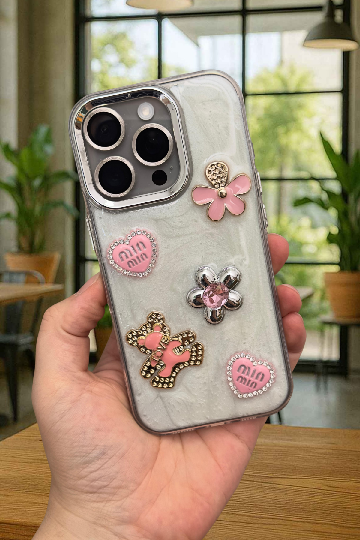 iPhone 16 Pro Max Kamera Çıkıntılı Şık ve Dayanıklı Telefon Kılıfı - Zarif Tasarımlar Moda Kılıf