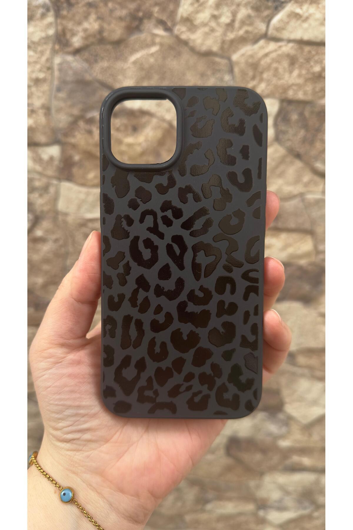 iPhone 12 ve 12 Pro Uyumlu Leopar Desenli Silikon Darbe Emici Klasik Korumalı Rubber Kılıf