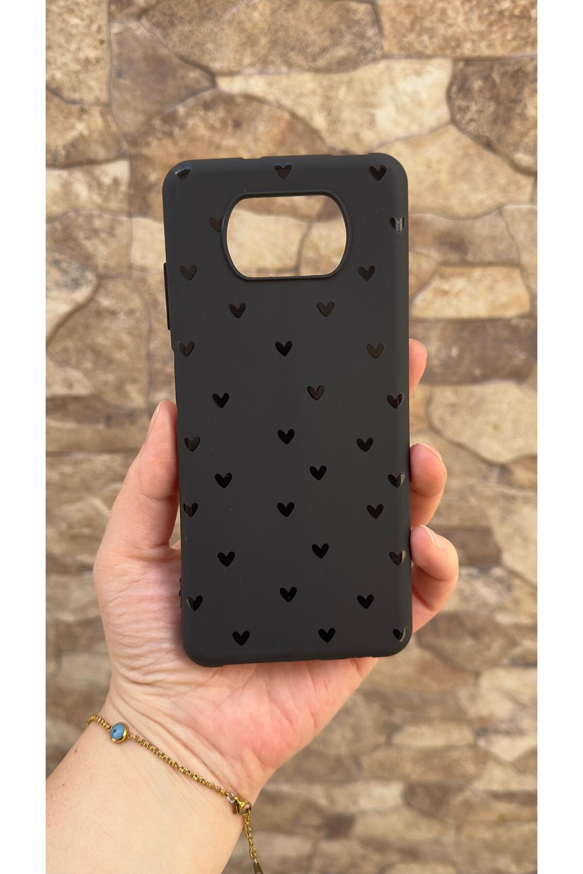 Poco X3 ve X3 Pro Uyumlu Mini Siyah Kalp Desenli Silikon Darbe Emici Klasik Korumalı Rubber Kılıf