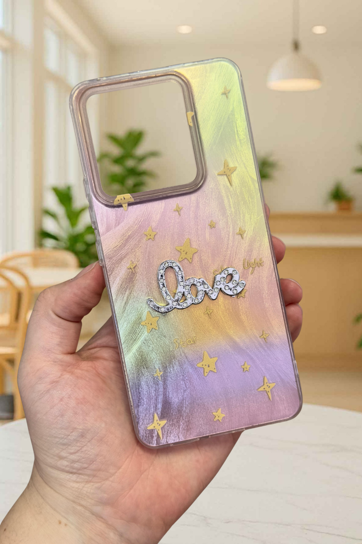 Redmi Note 13 Parlak Taşlı “Love” Yazılı Yıldız Desenli Telefon Kılıfı – Pastel Renkli Star Love Kılıf
