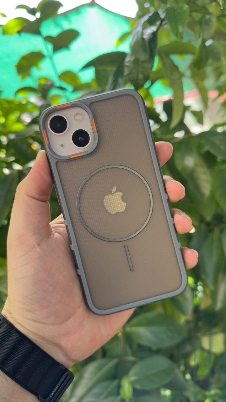 iPhone 13 Magsafe Özellikli Kamera Çıkıntılı Yanları Silikon Arkası Mat Sylüx Kılıf