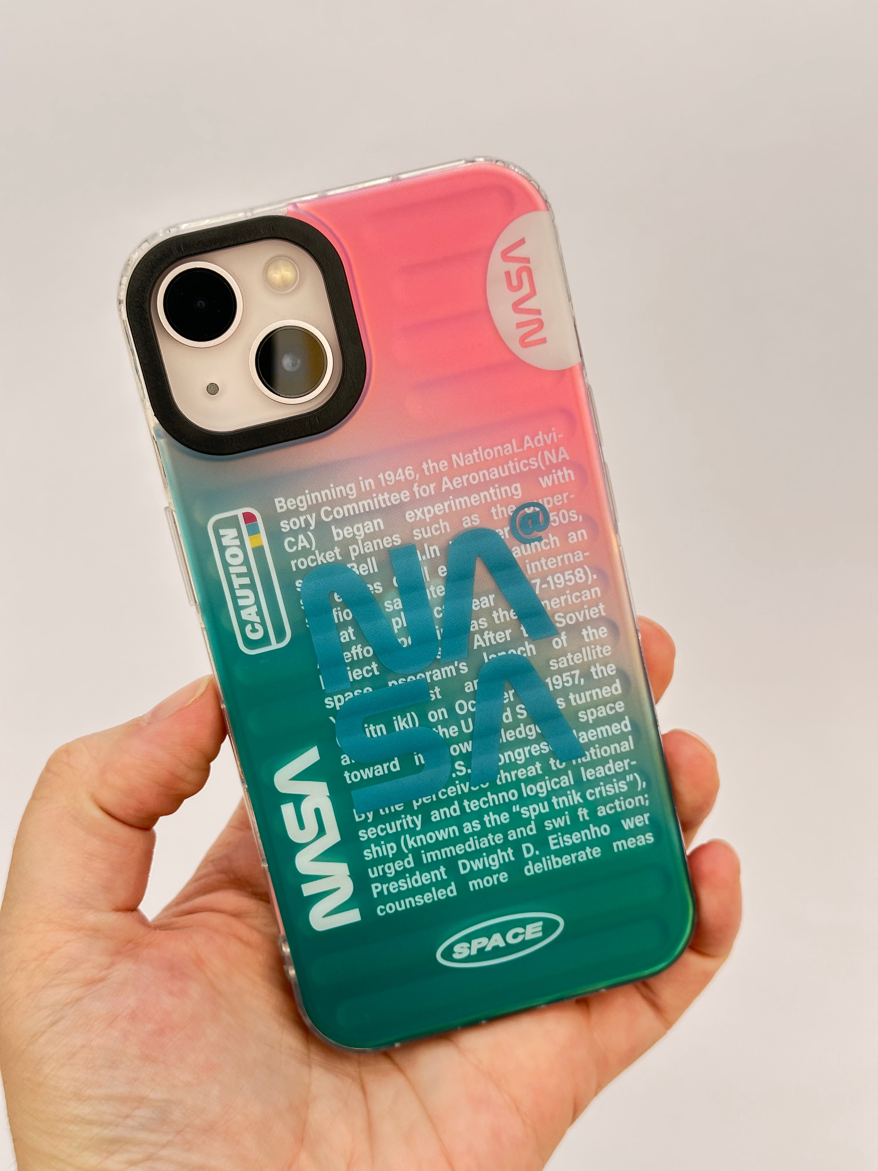 iPhone 14 Hologramlı Renk Değiştiren Kamera Çıkıntılı Trend Marka Tasarım New Design Kılıf