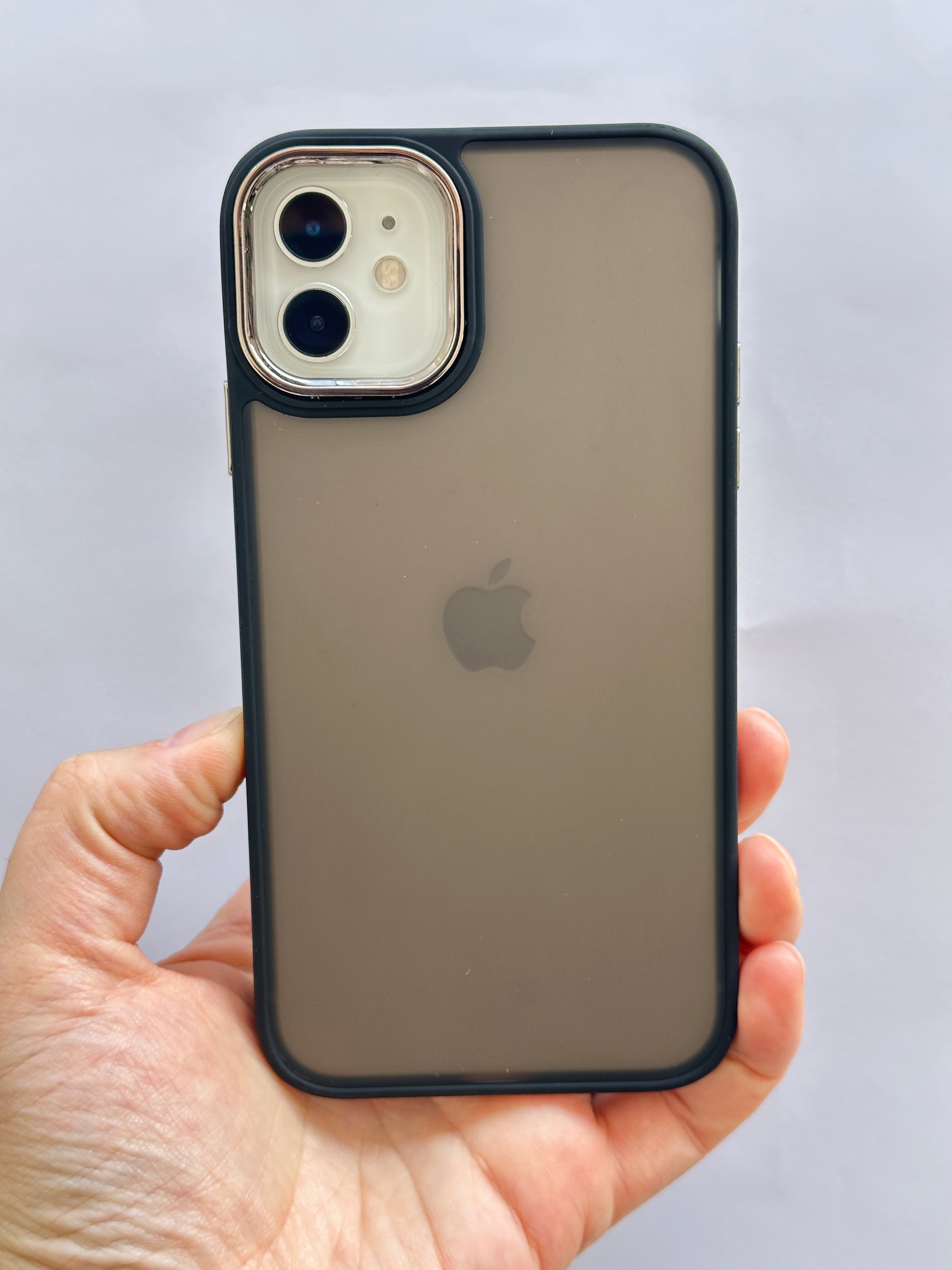 iPhone 11 Arkası Mat Yanları Mat Logo Gösteren Kamera Çıkıntılı Mat Perfect Kılıf