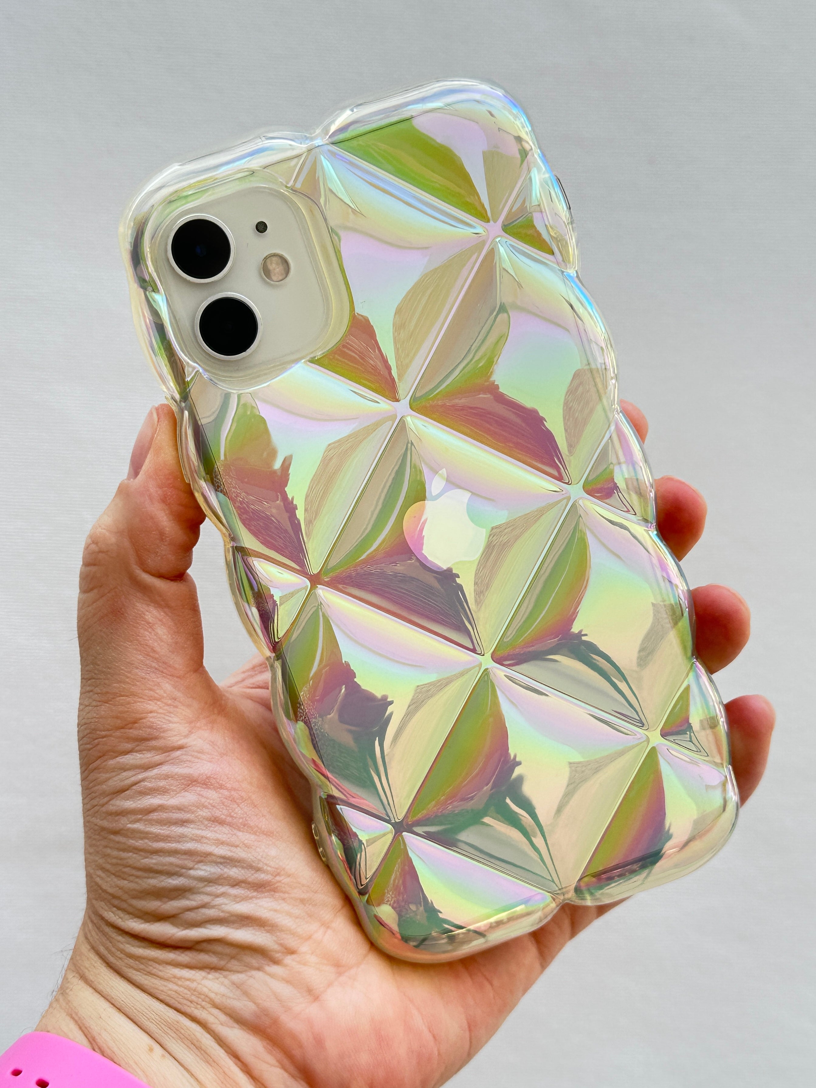 iPhone 11 Kabartma Desenli 3D Darbe Emici Ultra Sağlam Pufy Kılıf