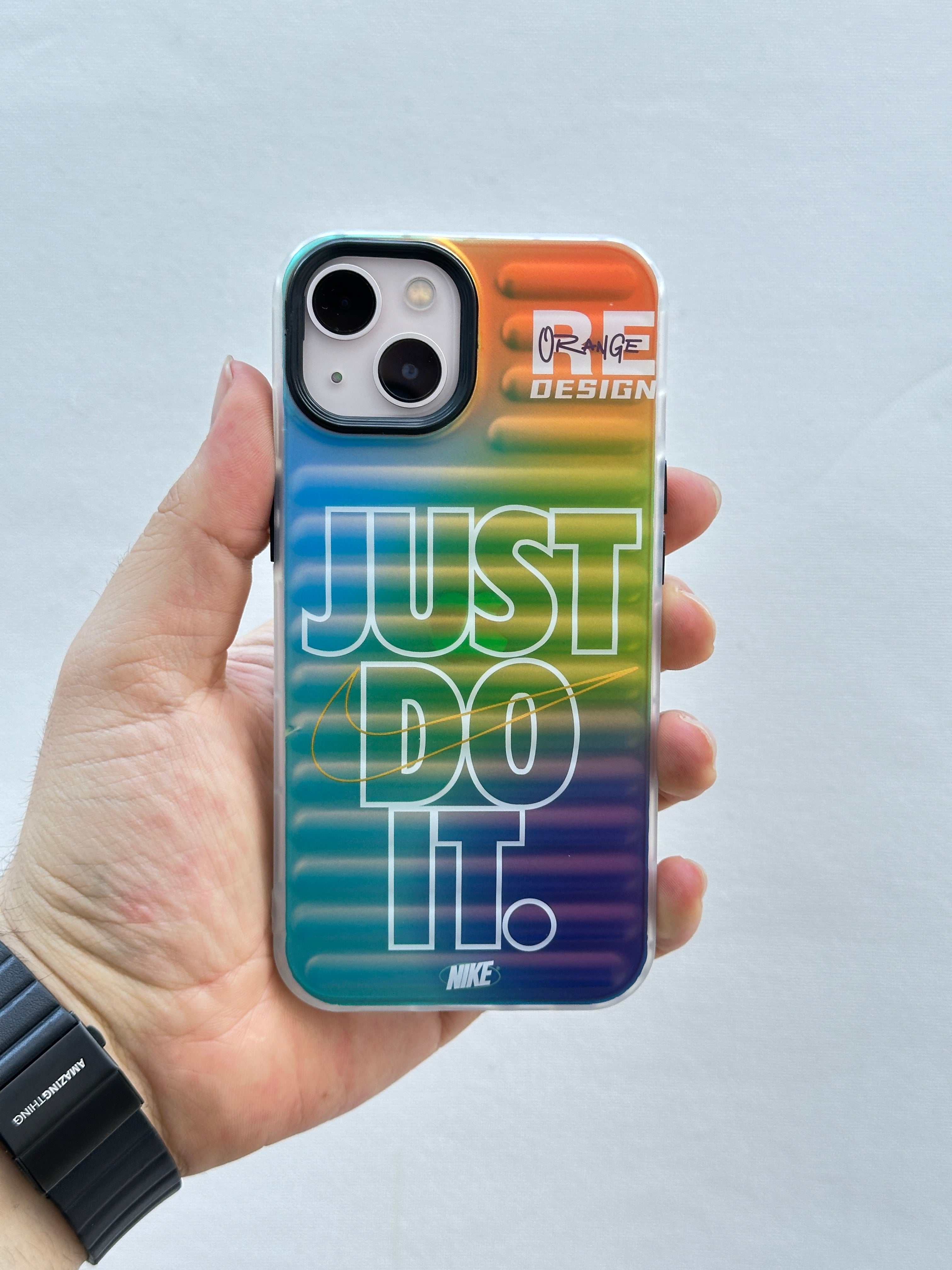 iPhone 13 Hava Boşluklu Darbe Emici Özellikli Hologramlı Renk Değiştiren Kılıf