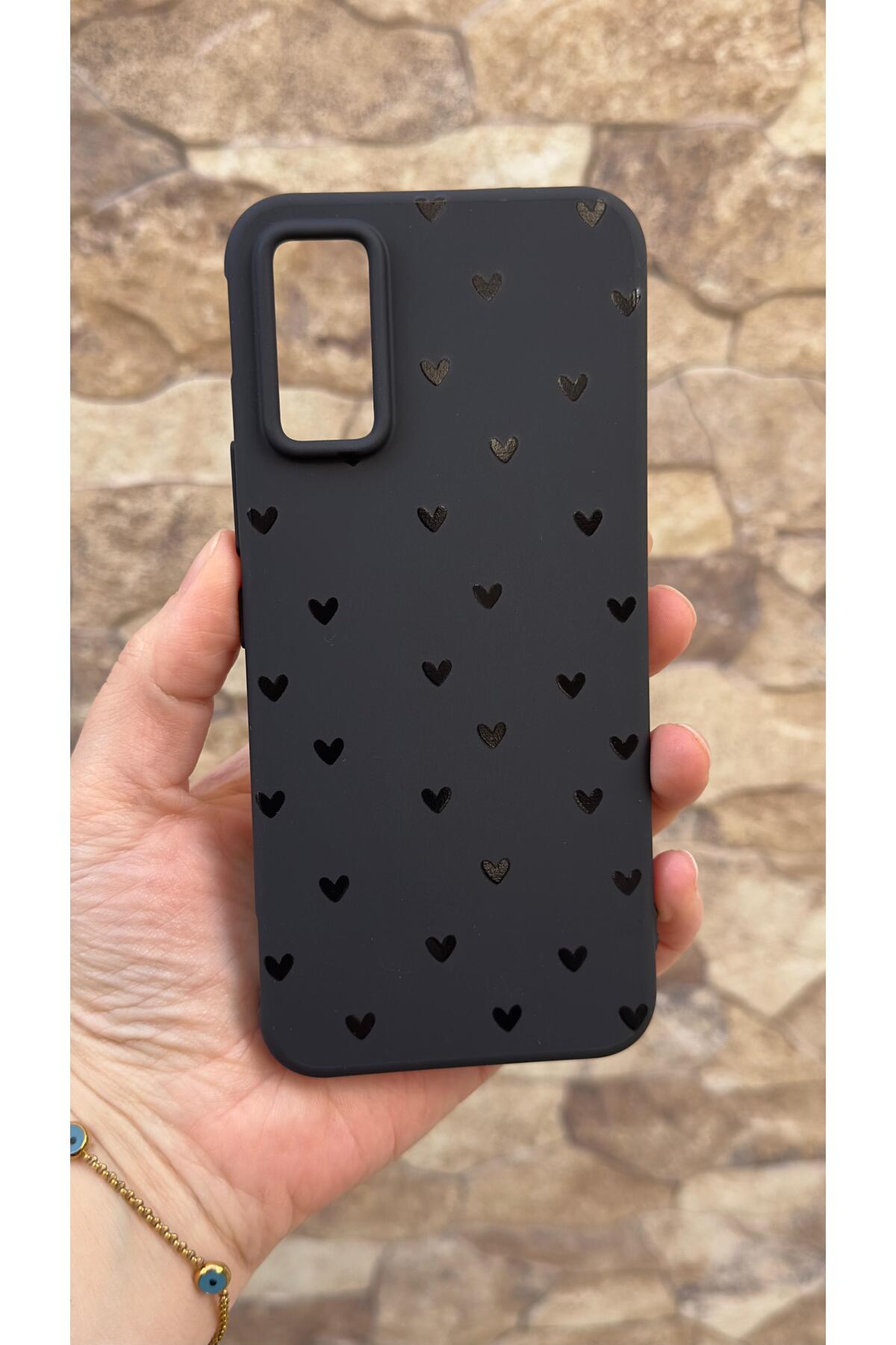 Infinix GT 30 Pro Uyumlu Mini Siyah Kalp Desenli Silikon Darbe Emici Klasik Korumalı Rubber Kılıf
