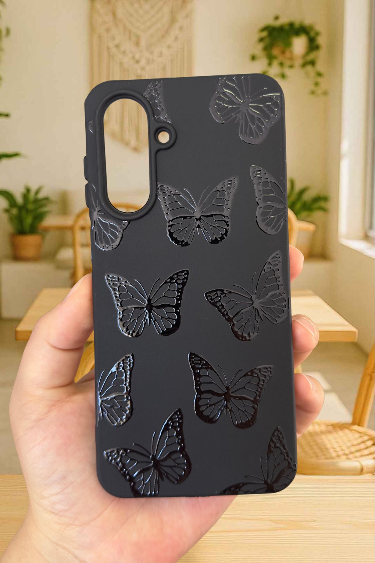 Samsung Galaxy A36 Uyumlu Siyah Kelebek Desenli Silikon Darbe Emici Klasik Korumalı Rubber Kılıf