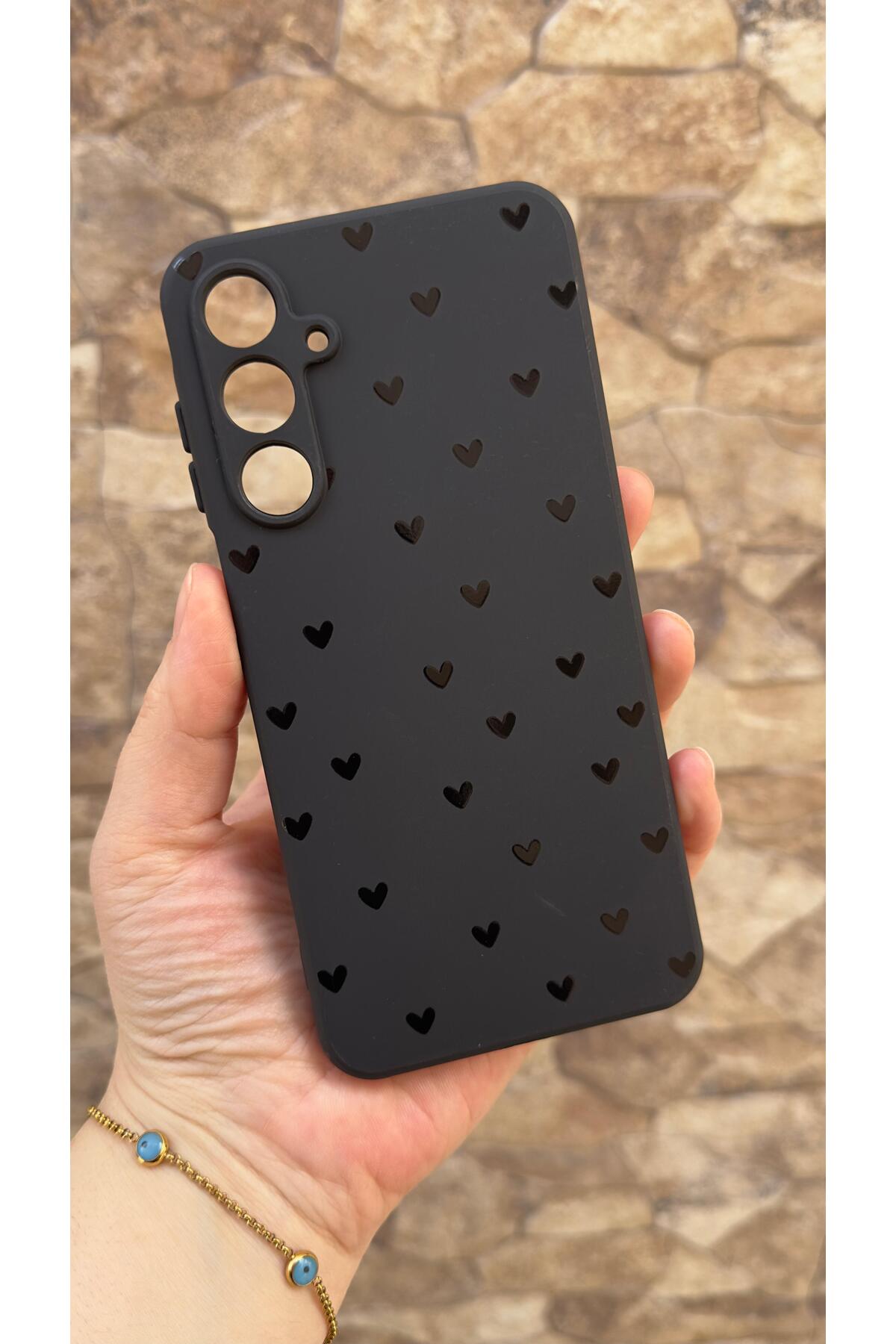 Samsung Galaxy S24FE Uyumlu Mini Siyah Kalp Desenli Silikon Darbe Emici Klasik Korumalı Rubber Kılıf