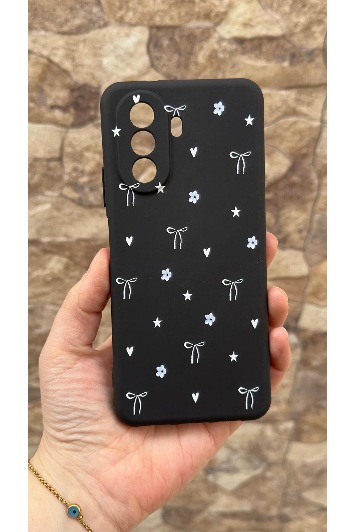 Huawei Nova Y70 Uyumlu Mini Fiyonk Desenli Silikon Darbe Emici Klasik Korumalı Rubber Kılıf