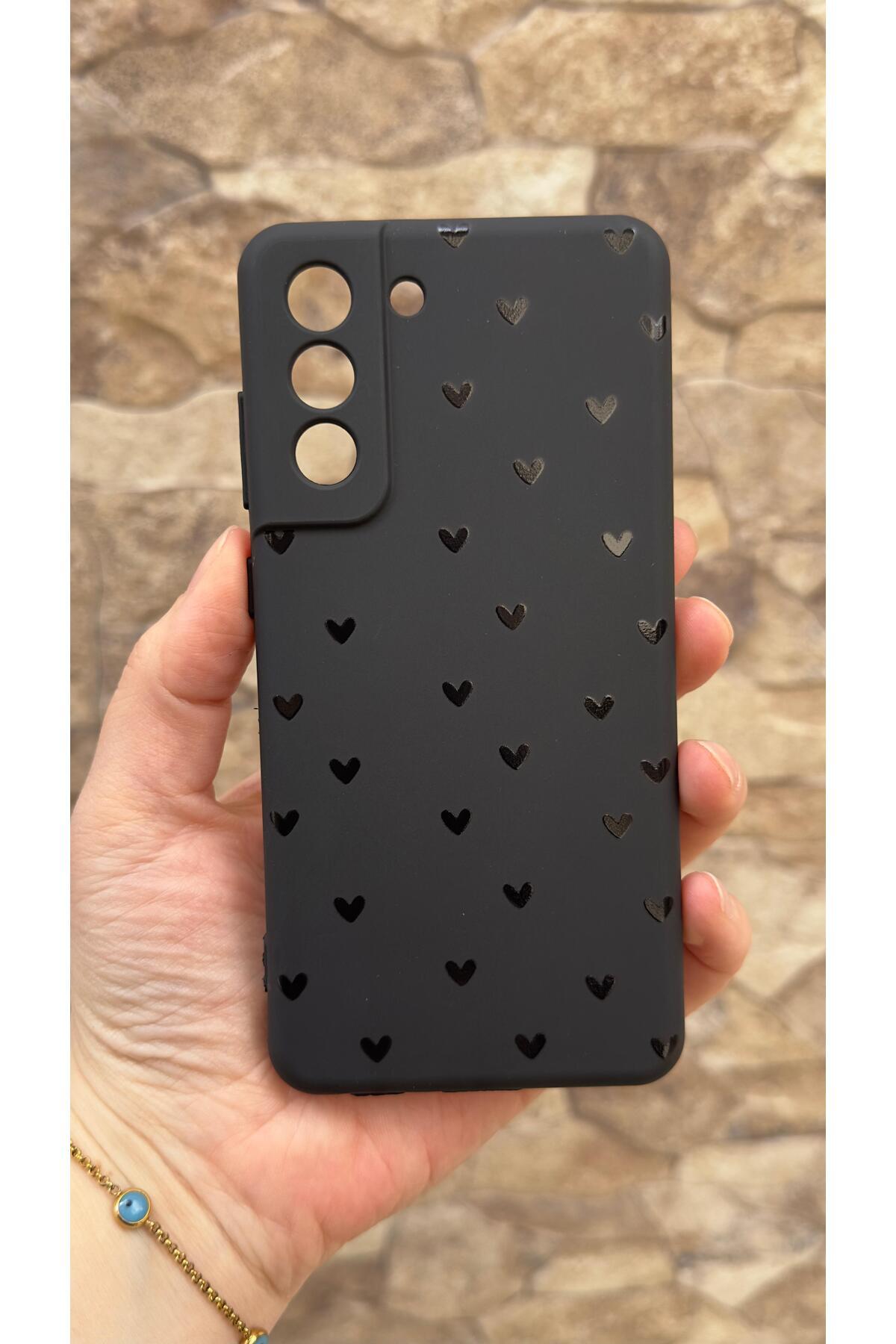 Samsung Galaxy S21 Fe Uyumlu Mini Siyah Kalp Desenli Silikon Darbe Emici Klasik Korumalı Rubber Kılıf