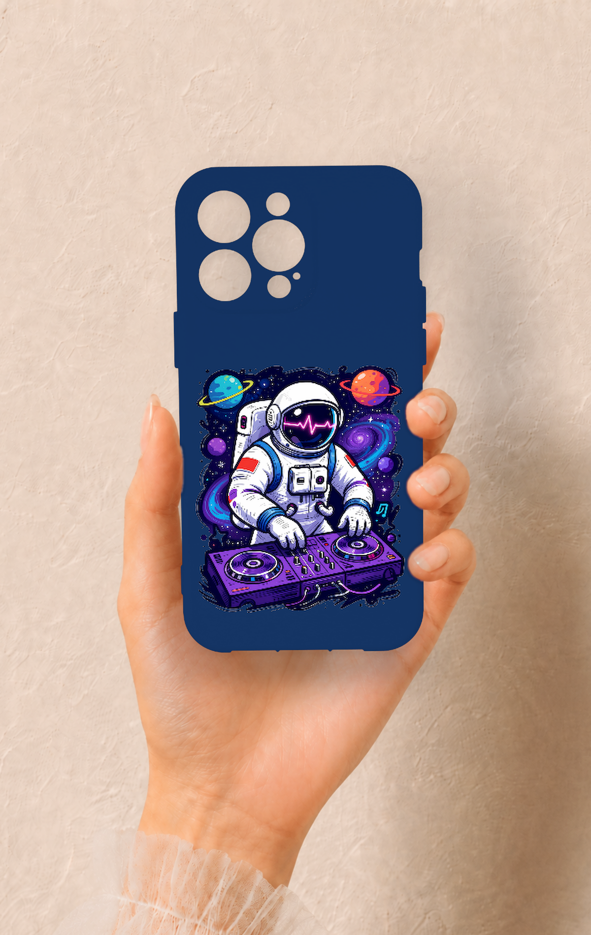 iPhone 14 Pro Max Uyumlu Astronot DJ Desenli Silikon Kılıf