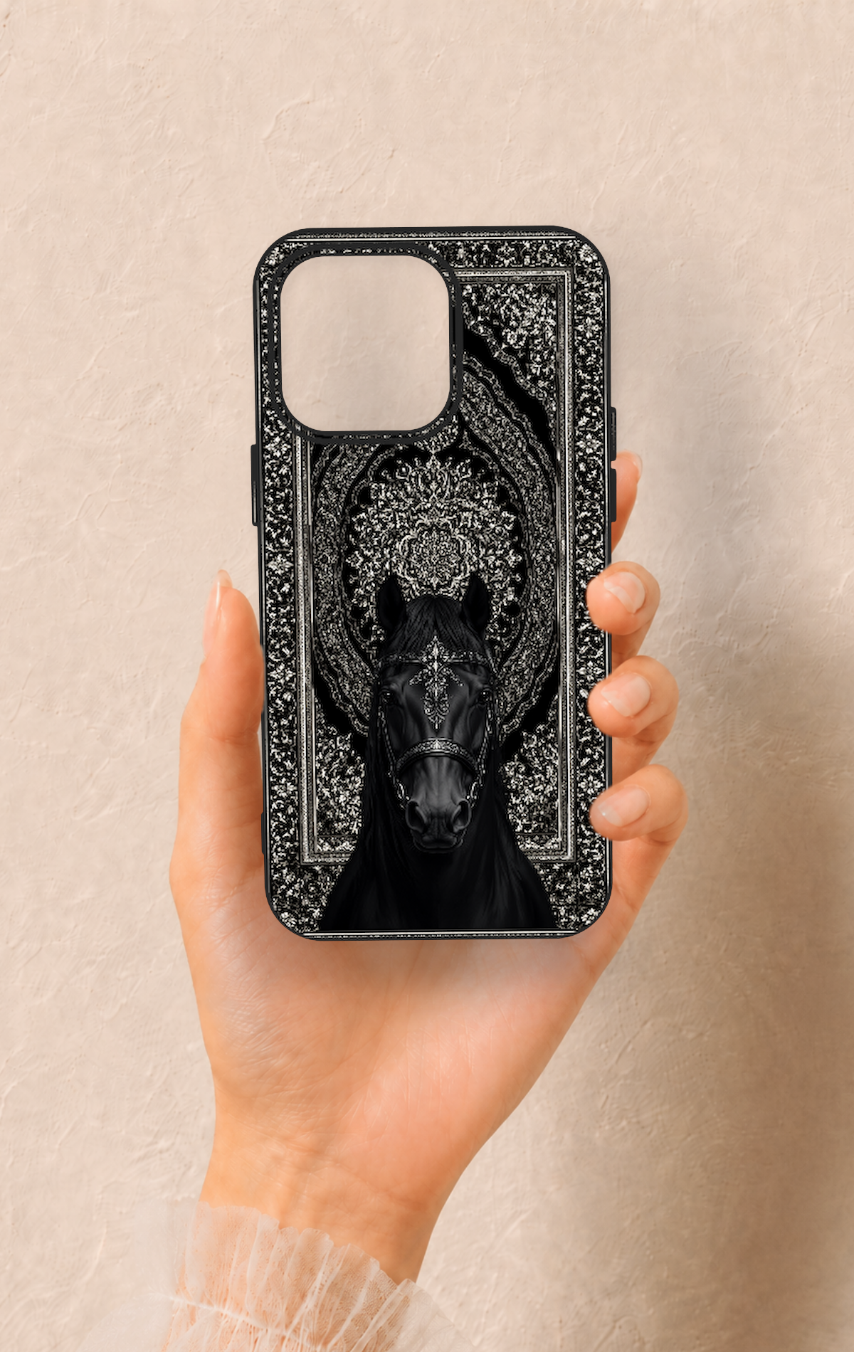 iPhone 15 Pro Max Uyumlu Etnik At Figürü Desenli Silikon Kılıf