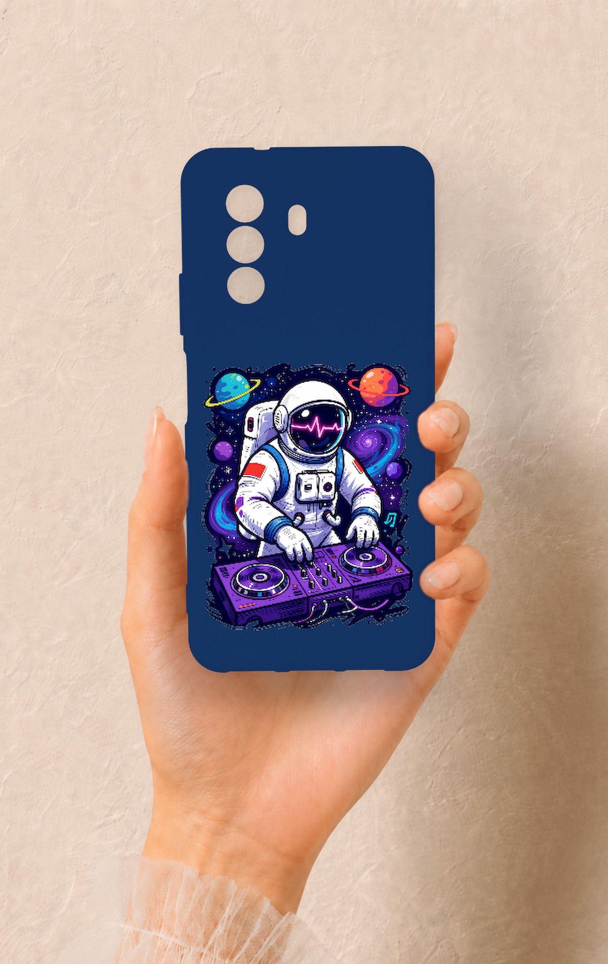 Huawei Nova Y70 Uyumlu Astronot DJ Desenli Silikon Kılıf