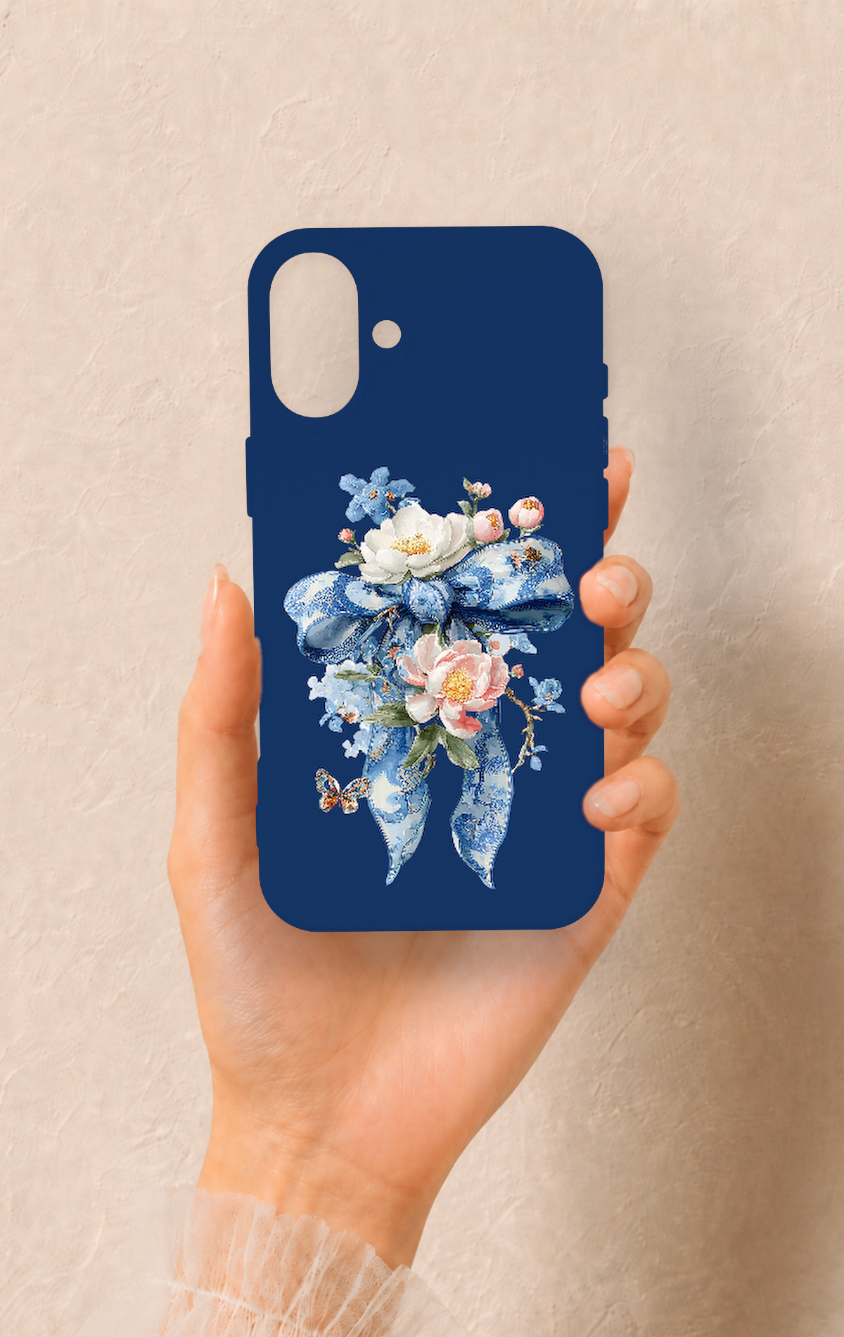 iPhone 16 Plus Uyumlu Mavi Kurdeleli Çiçek Desenli Silikon Kılıf