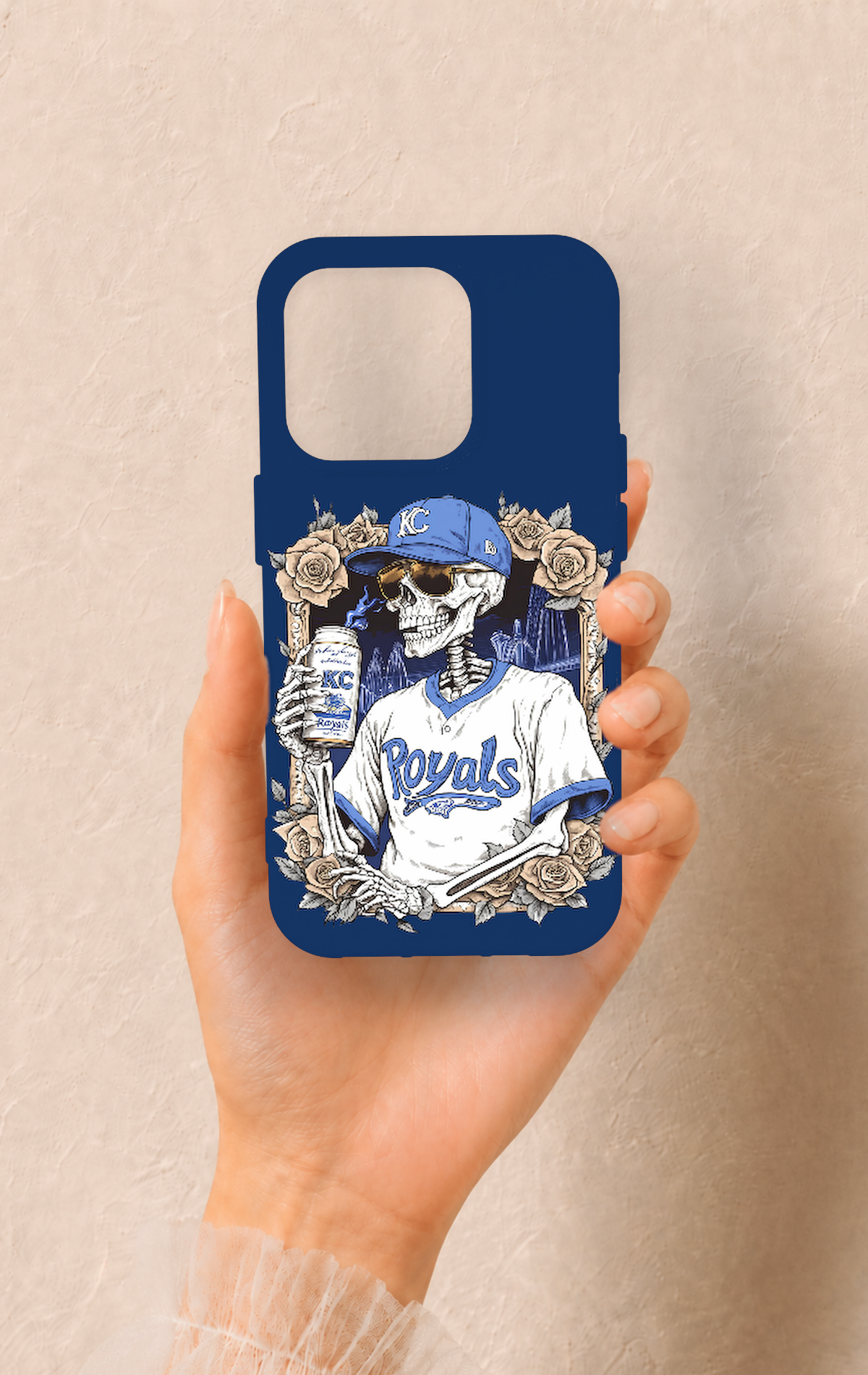 iPhone 15 Pro Uyumlu Royals Desenli Silikon Kılıf
