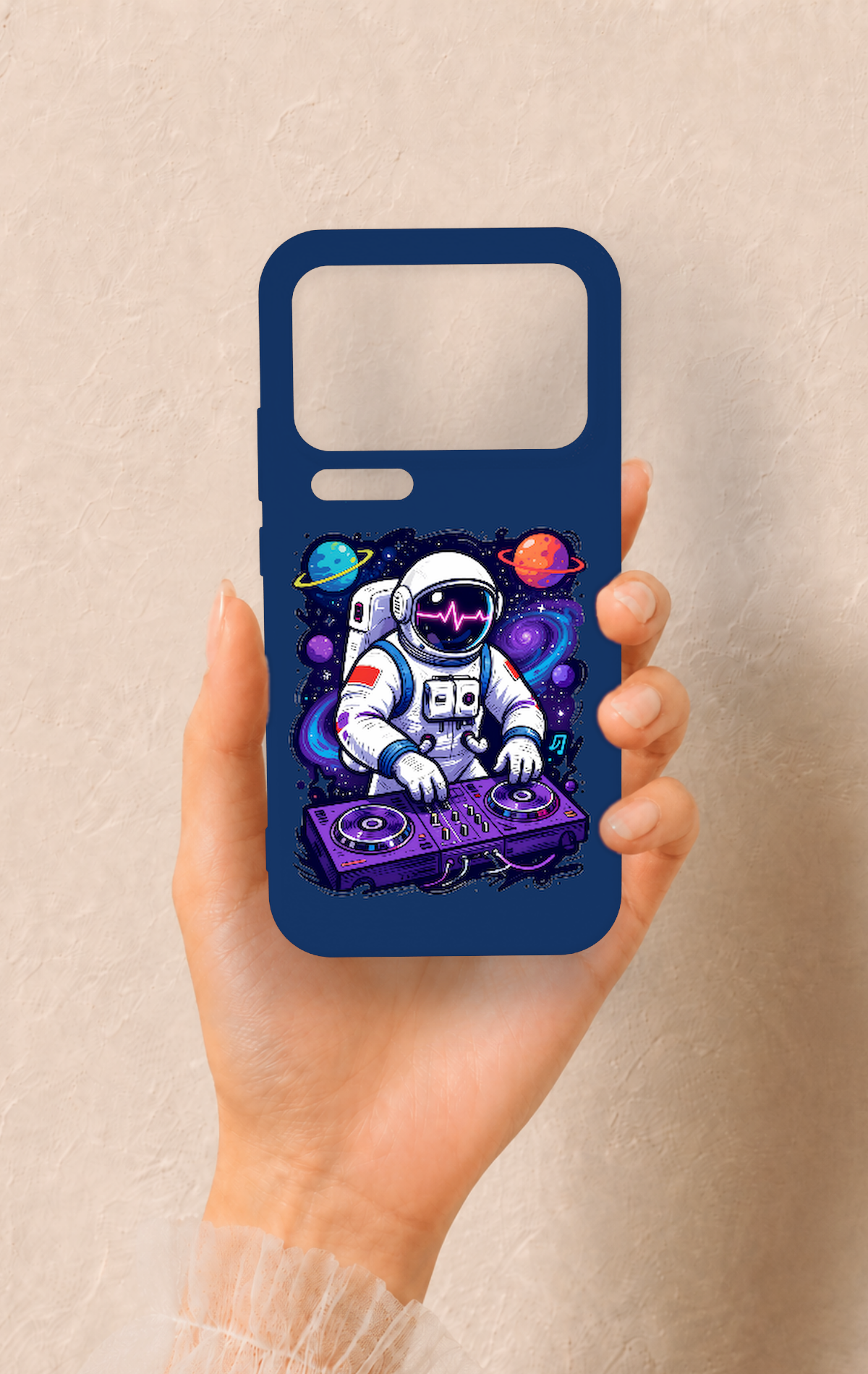 Mi 17 Pro Max Uyumlu Astronot DJ Desenli Silikon Kılıf
