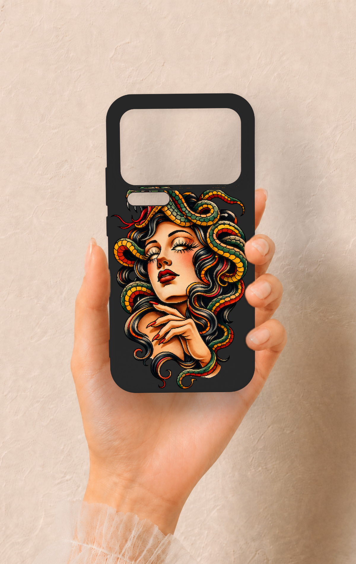 Mi 17 Pro Max Uyumlu Medusa Desenli Silikon Kılıf