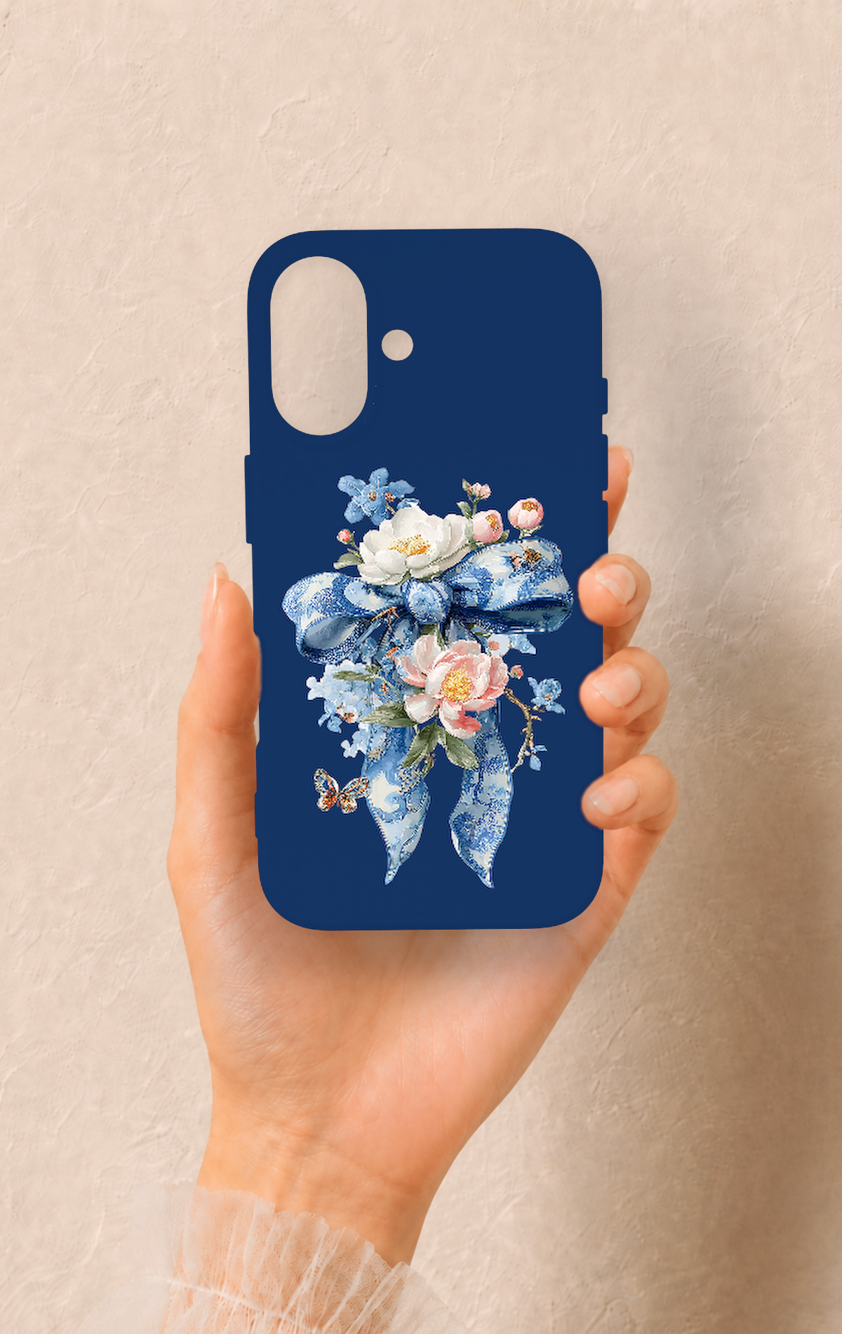iPhone 16 Uyumlu Mavi Kurdeleli Çiçek Desenli Silikon Kılıf