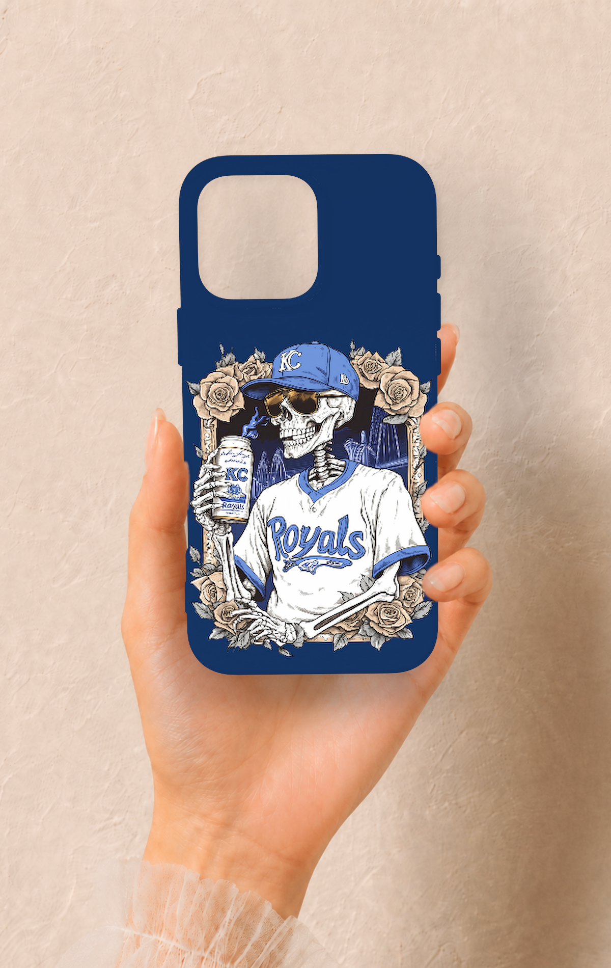 iPhone 16 Pro Max Uyumlu Royals Desenli Silikon Kılıf