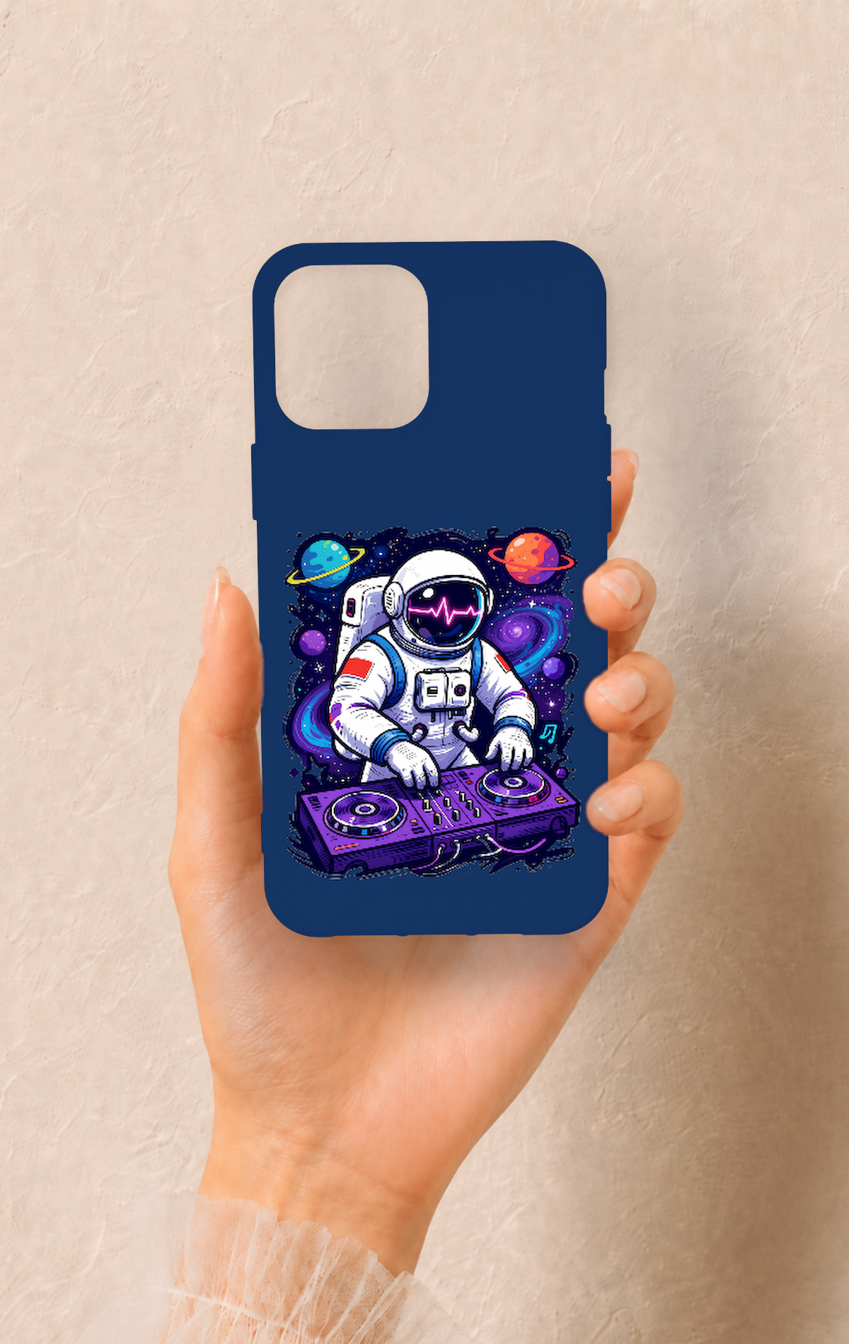 iPhone 12 Pro Max Uyumlu Astronot DJ Desenli Silikon Kılıf