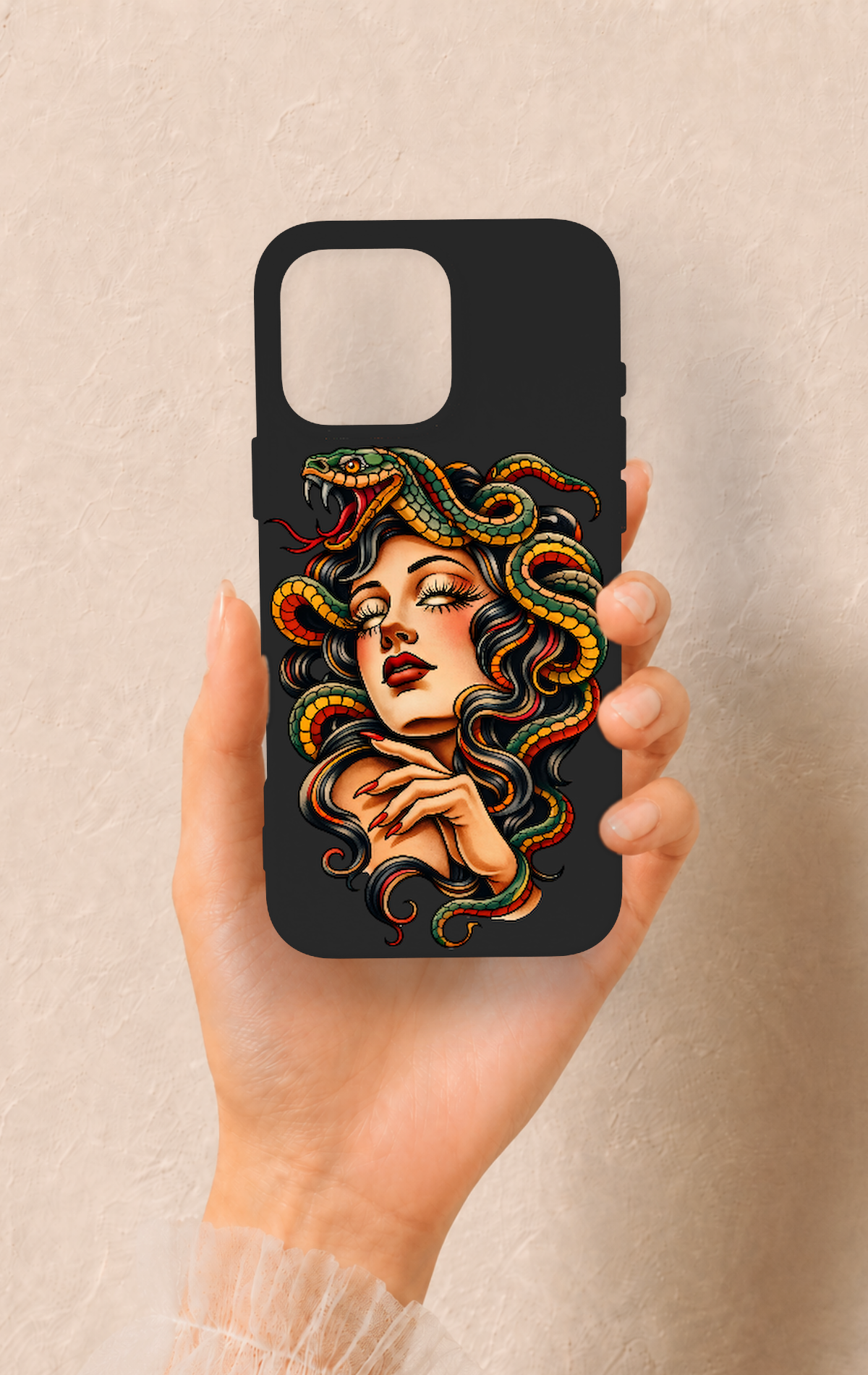 iPhone 16 Pro Max Uyumlu Medusa Desenli Silikon Kılıf