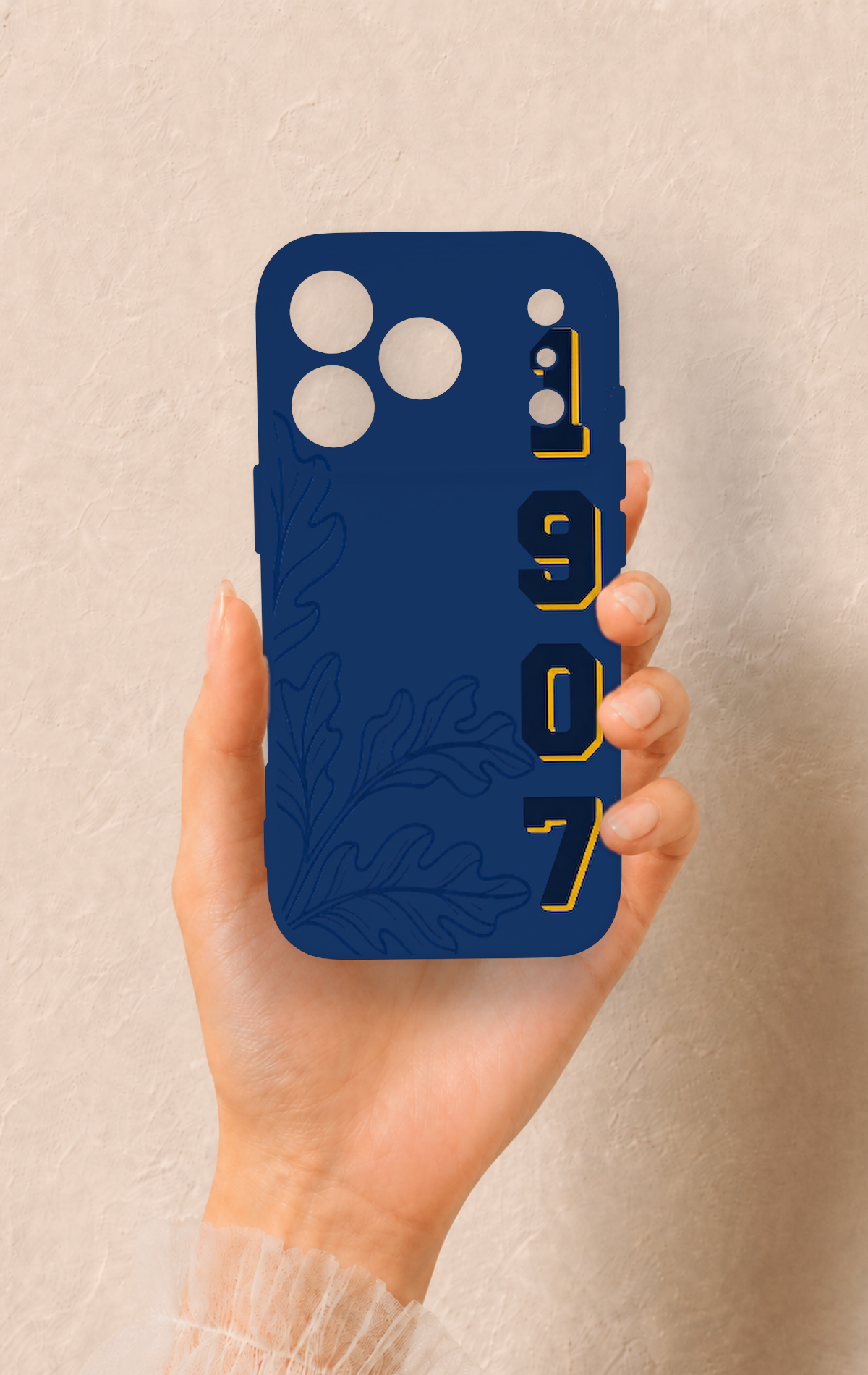 iPhone 17 Pro Uyumlu 1907 Palamut Desenli Silikon Kılıf
