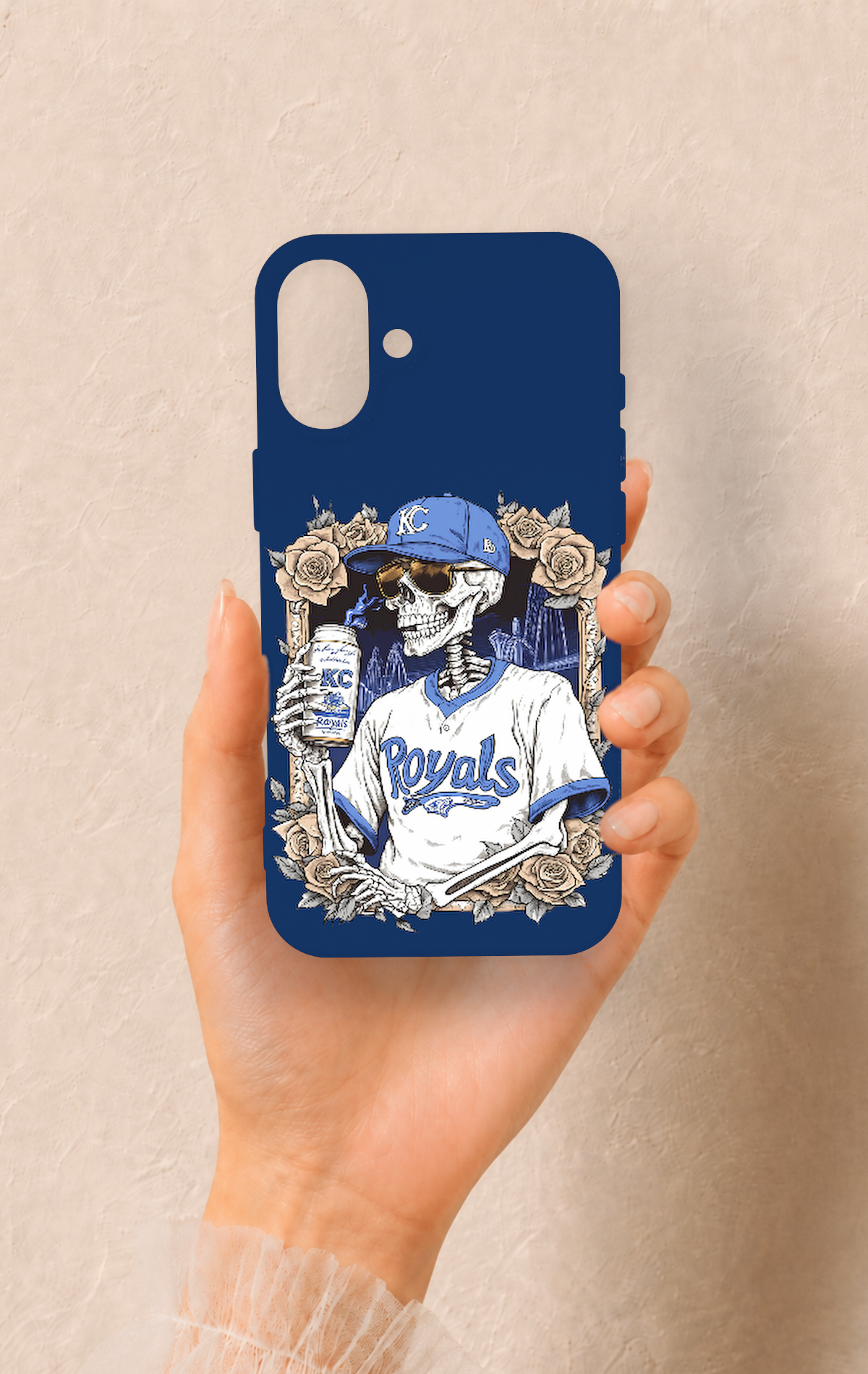 iPhone 16 Plus Uyumlu Royals Desenli Silikon Kılıf