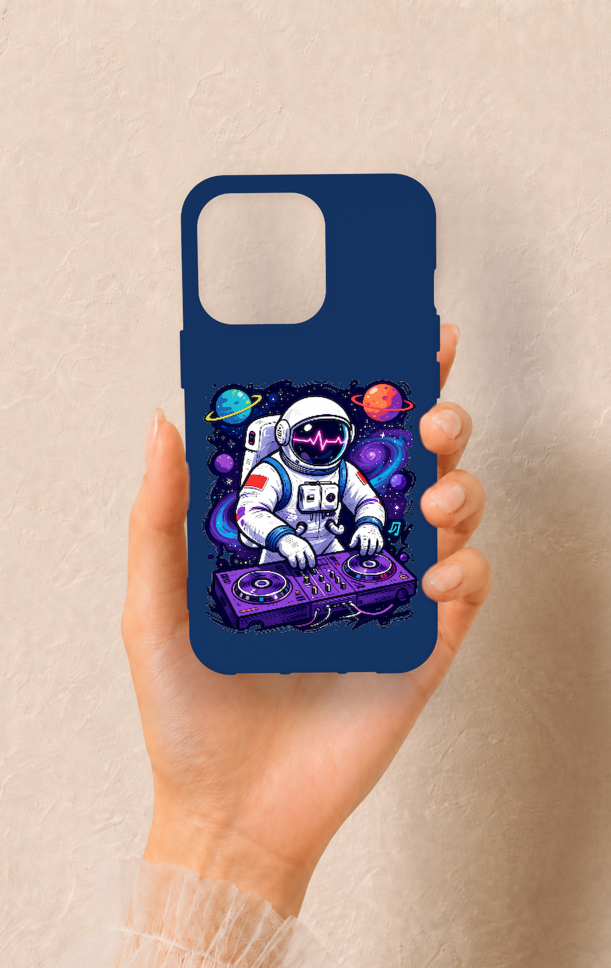 iPhone 13 Pro Uyumlu Astronot DJ Desenli Silikon Kılıf