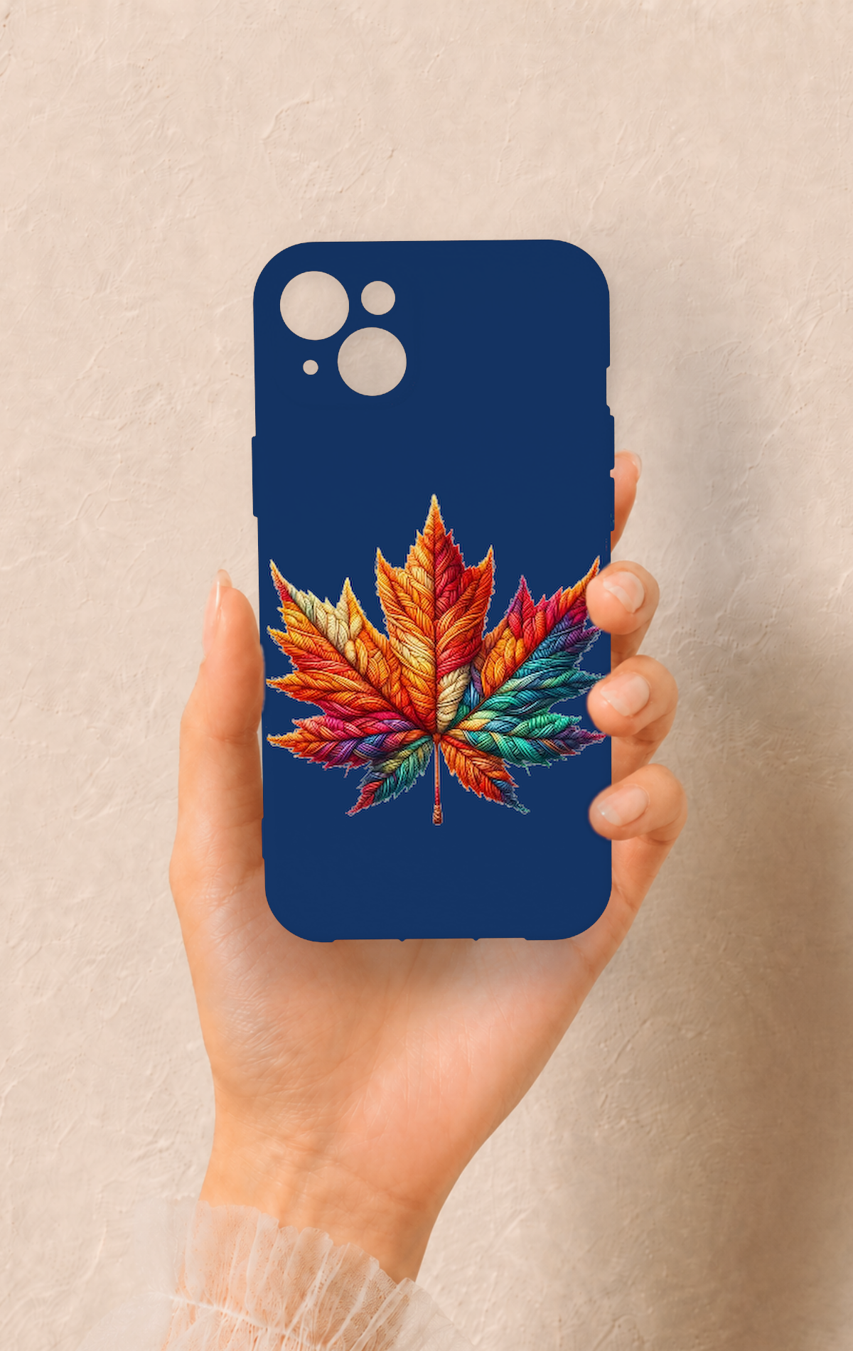 iPhone 14 Plus/15 Plus Uyumlu Renkli Yaprak Desenli Silikon Kılıf