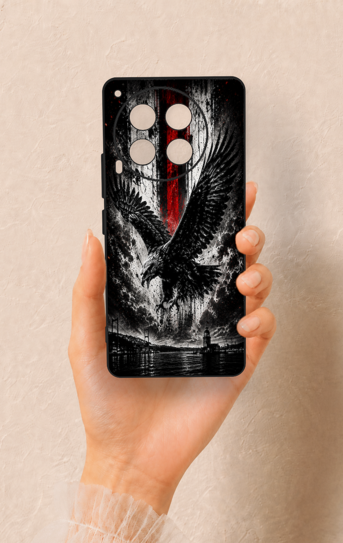 Tecno Camon 30 Uyumlu Kara Kartal Desenli Silikon Kılıf